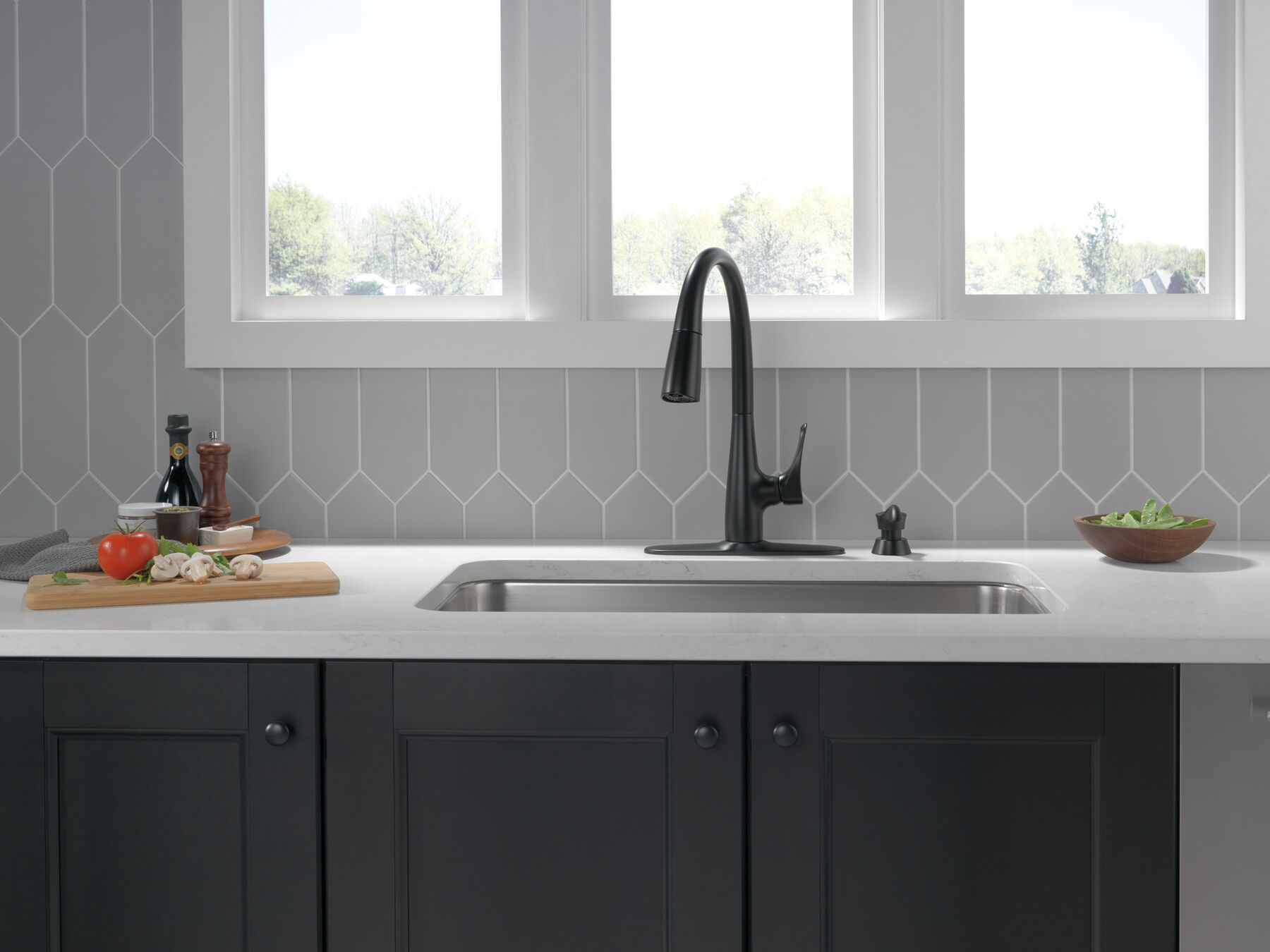Single Handle Pull-Down Kitchen Faucet with ShieldSpray&reg; Technology