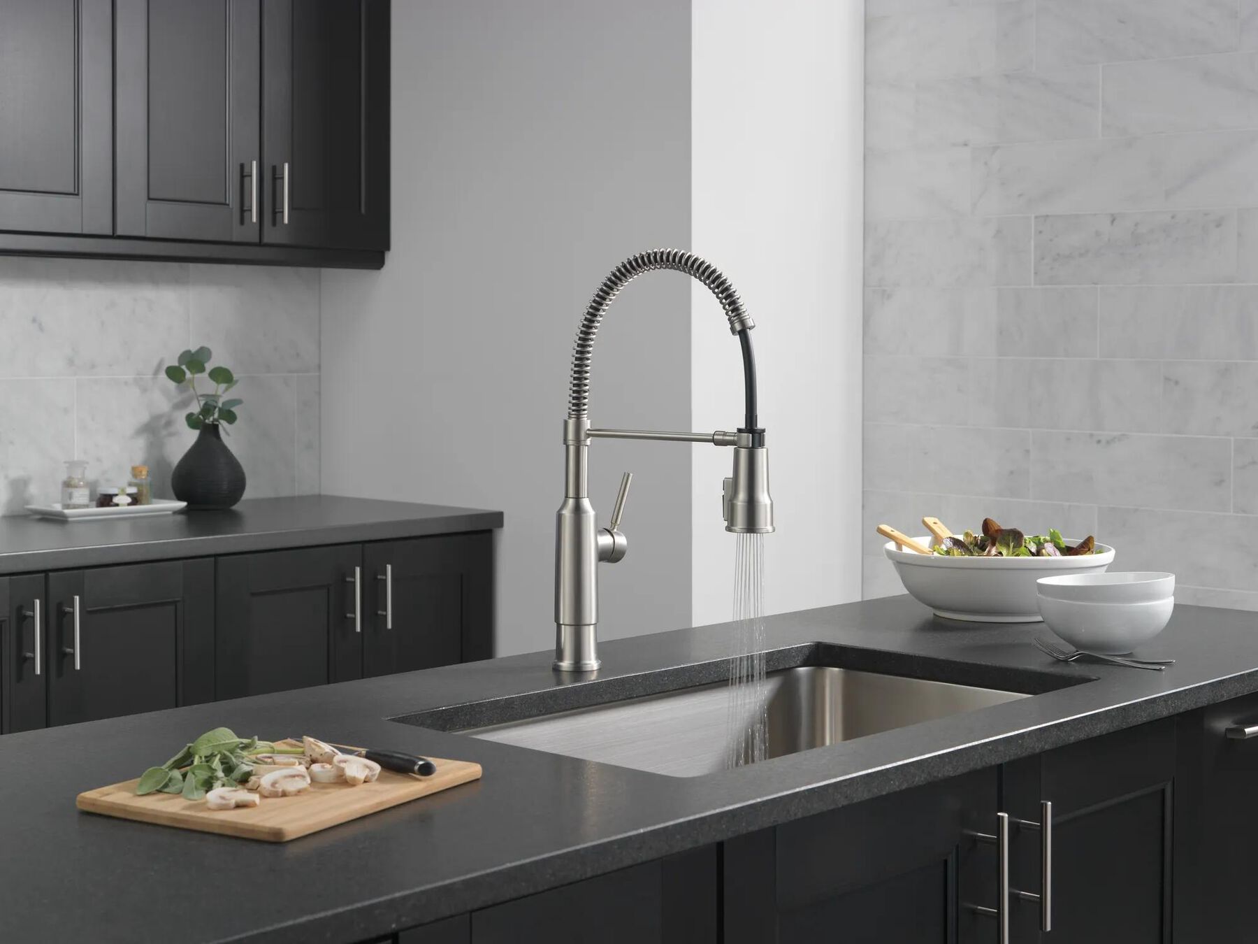 Single-Handle Pull-Down Spring Kitchen Faucet (Recertified)
