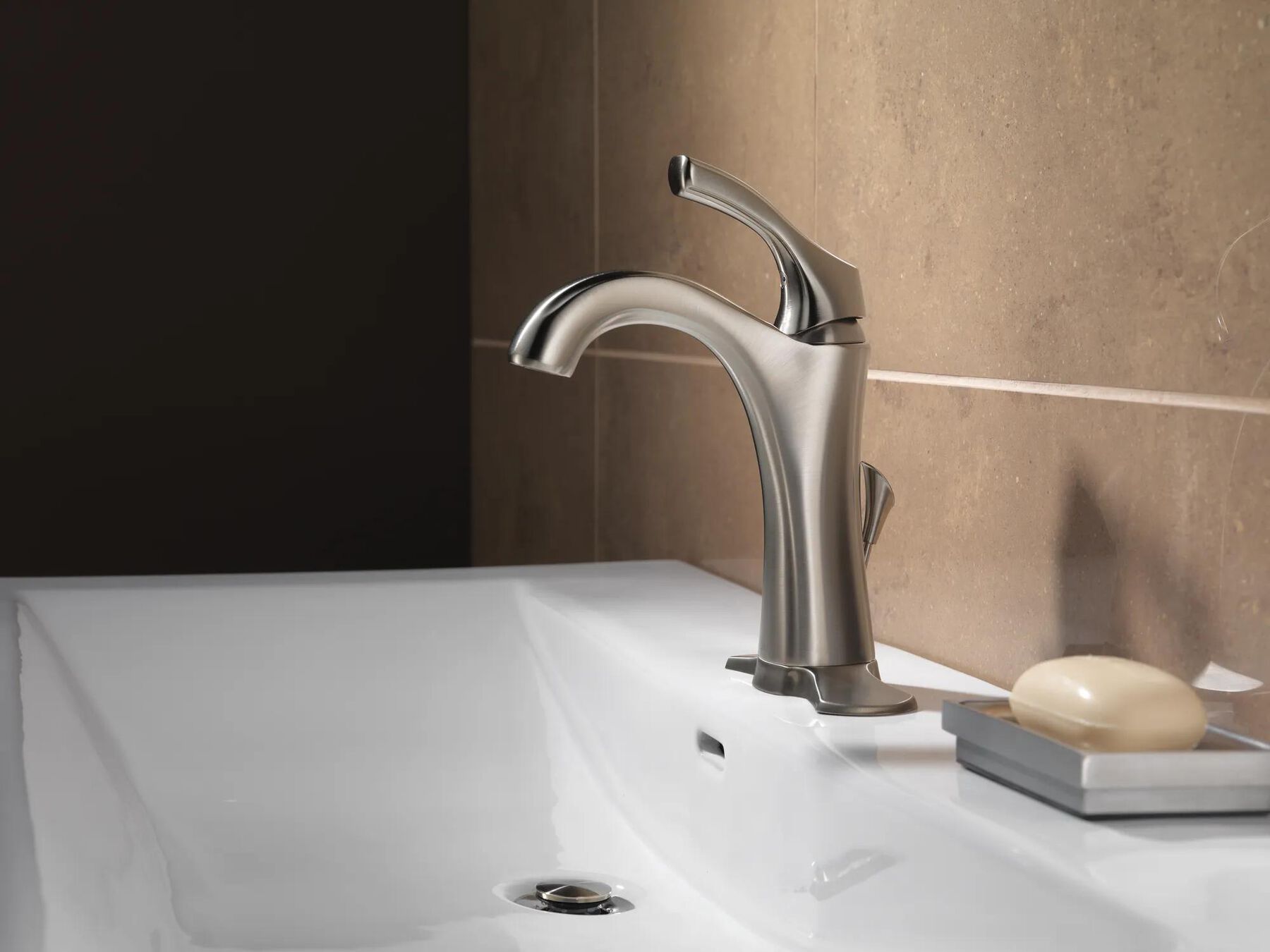Single Handle Bathroom Faucet