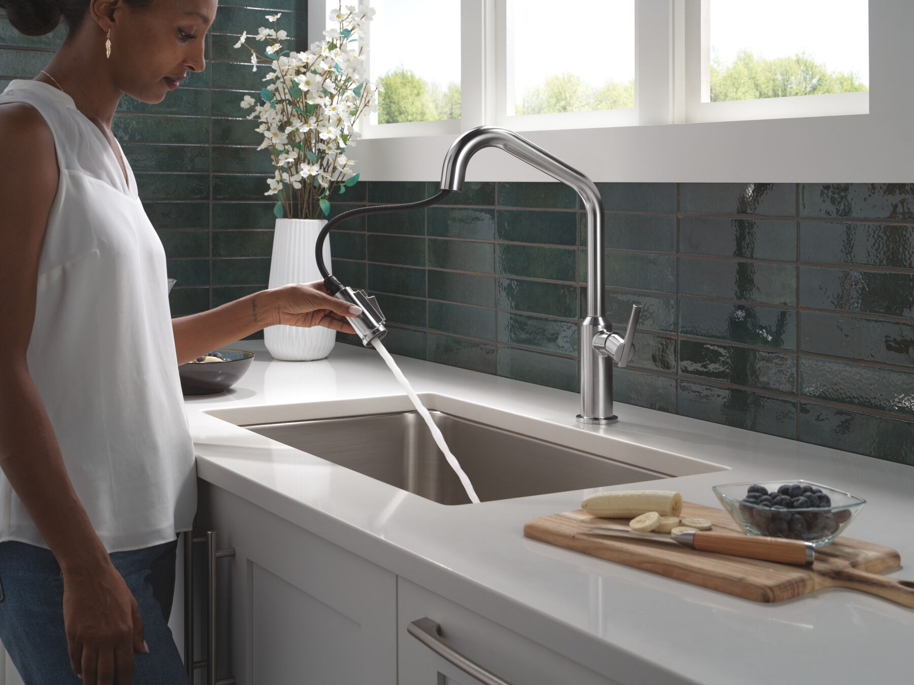 Single Handle Pull-Down Kitchen Faucet