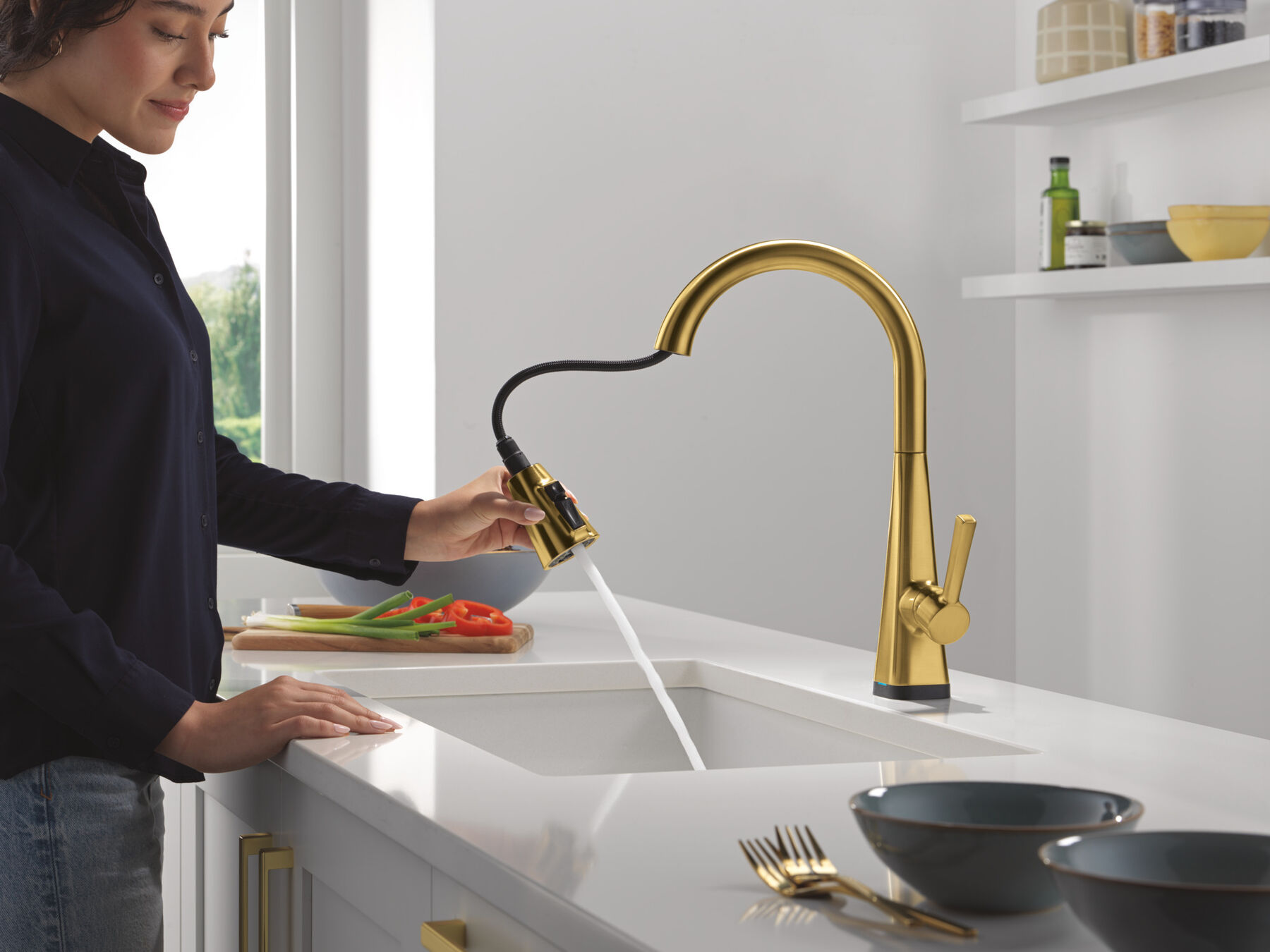 Single-Handle Pull-Down Kitchen Faucet with Touch<sub>2</sub>O&reg; Technology
