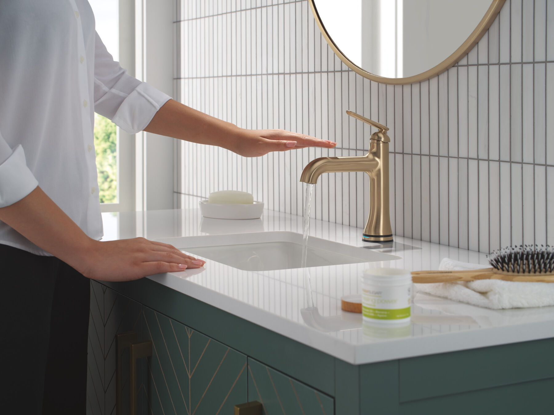 Single Handle Bathroom Faucet with Touch20 with Touchless Technology