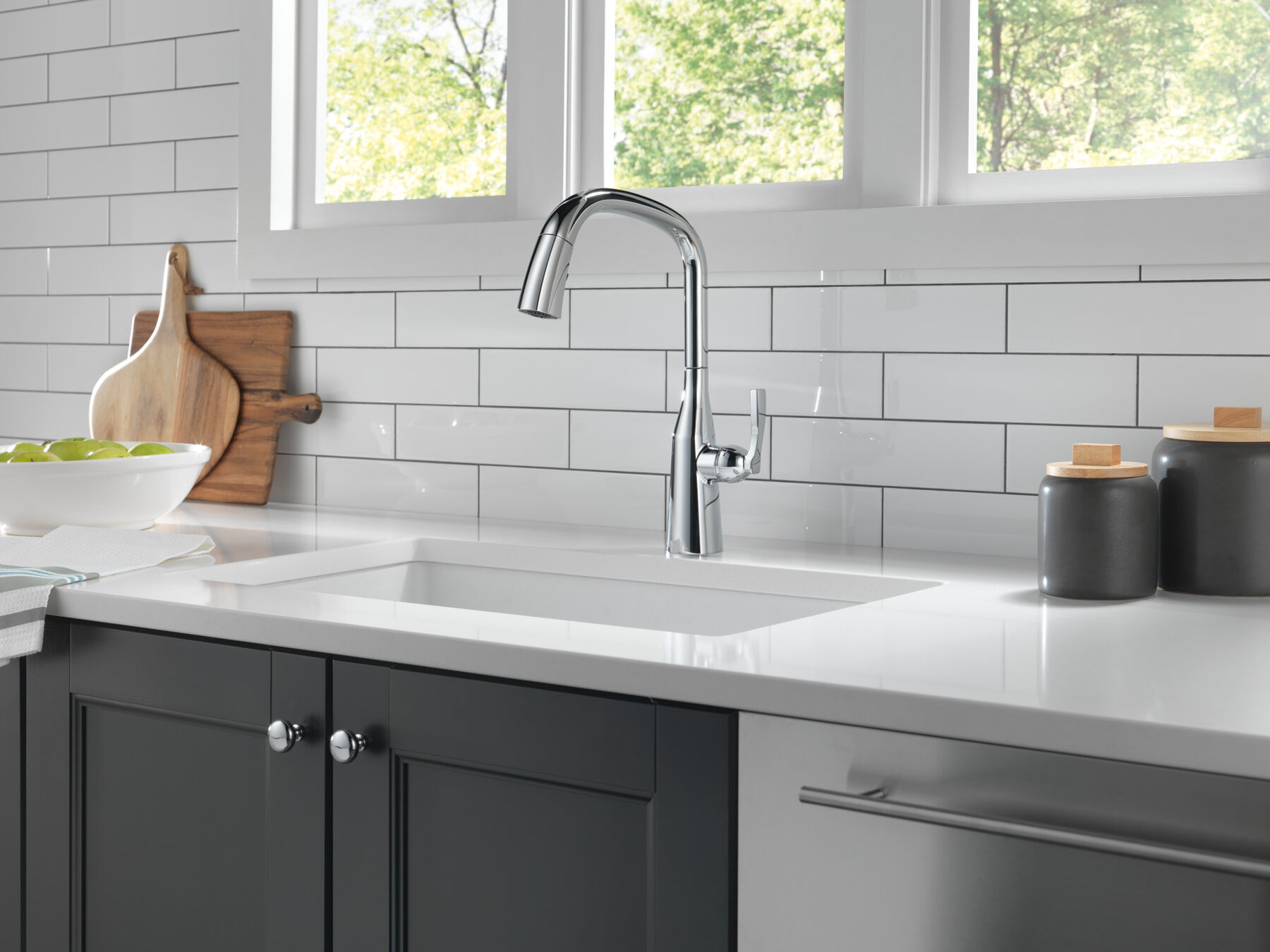 Single Handle Pull-Down Kitchen Faucet