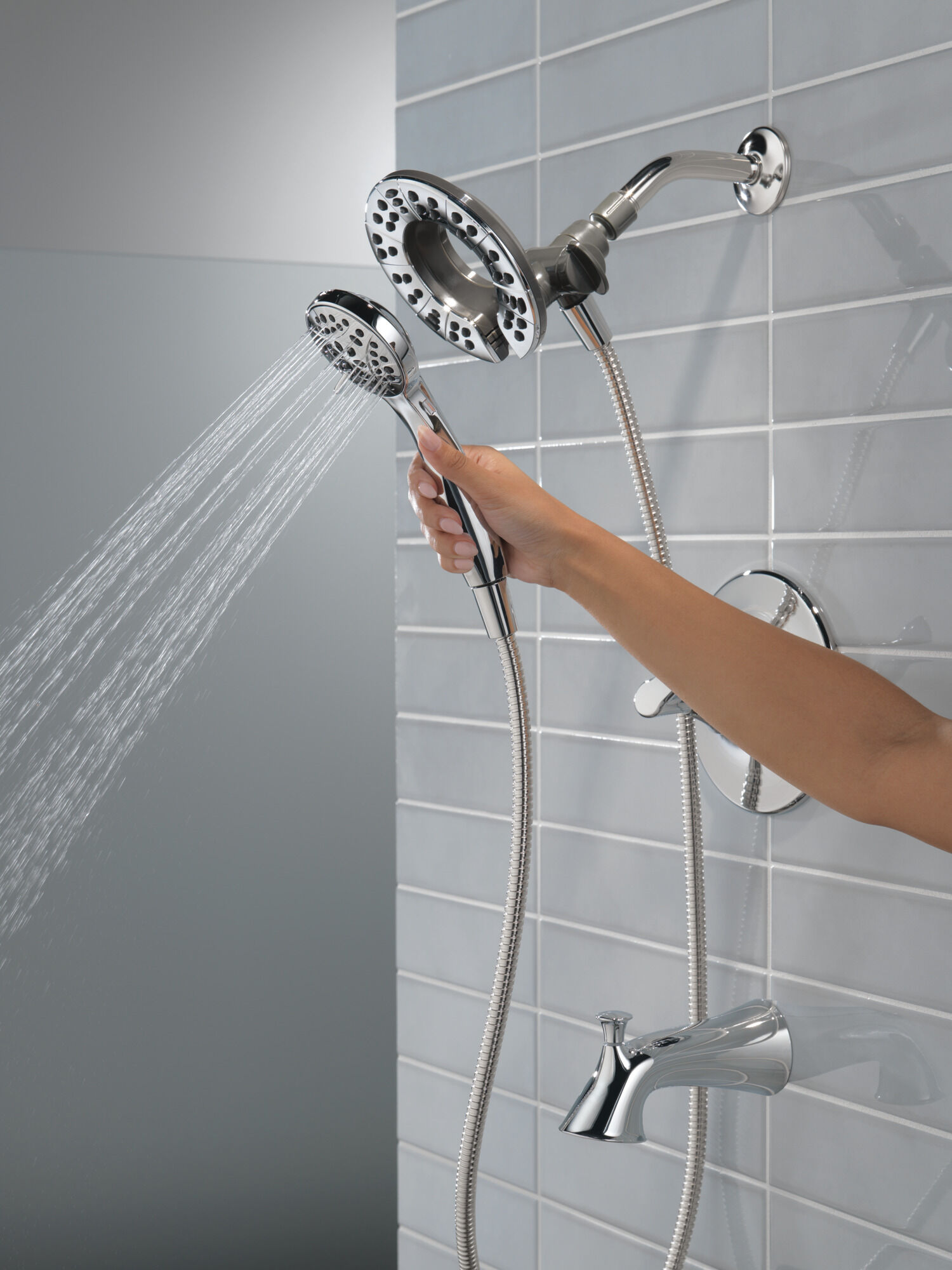 144827-I_MODEL_WATER_03_WEB.