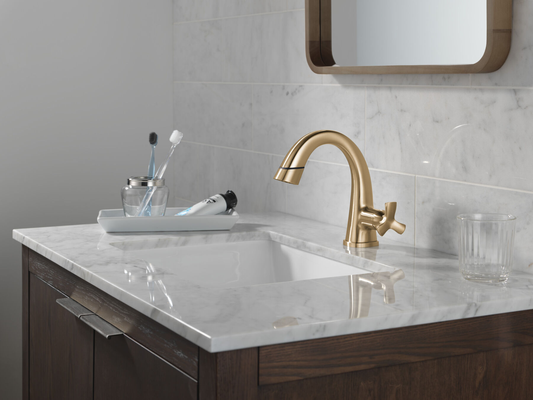 Single Handle Pull Down Bathroom Faucet
