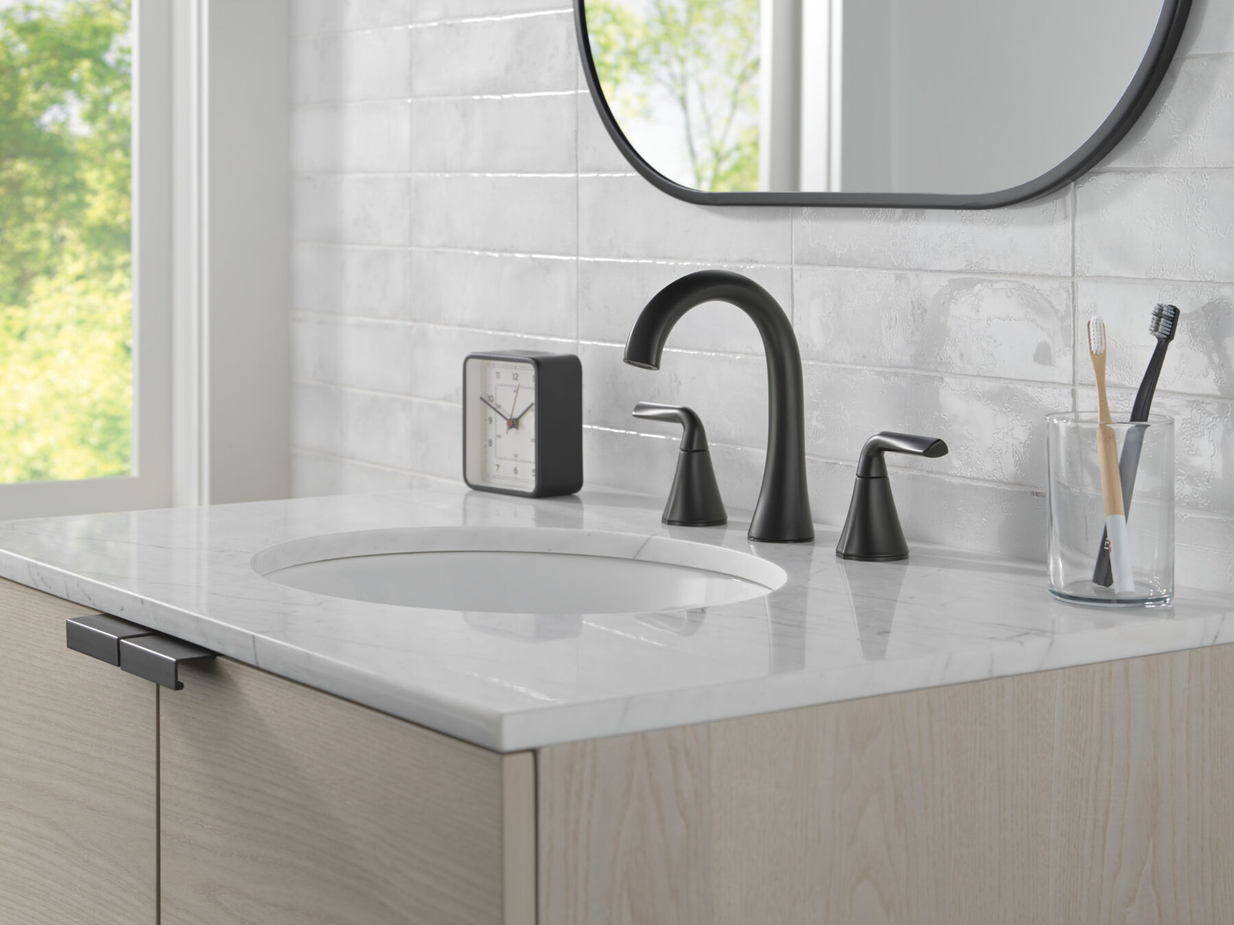 Two Handle Widespread Bathroom Faucet