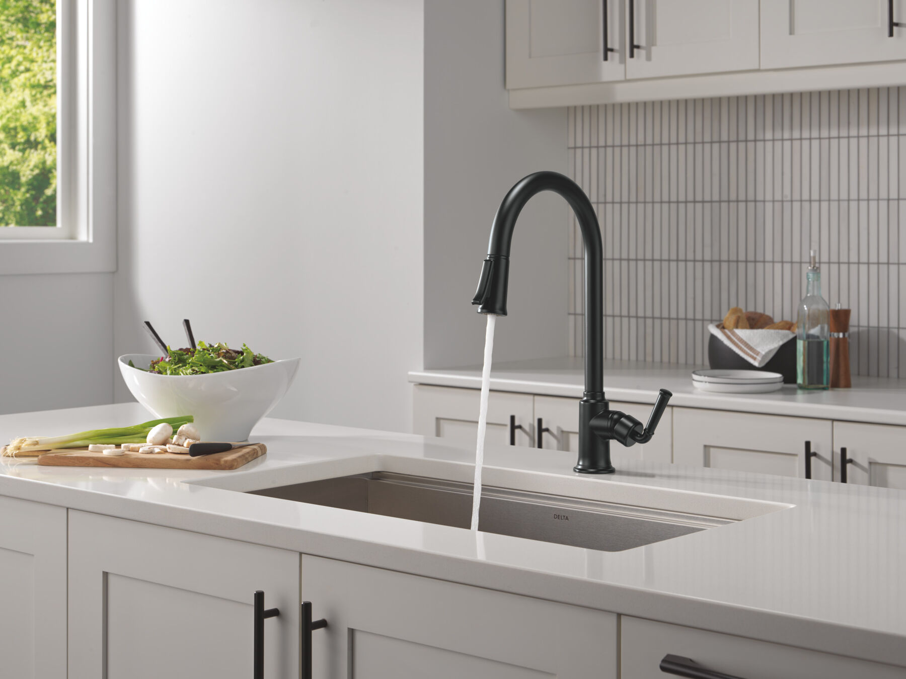 Single Handle Kitchen Pull-Down Faucet