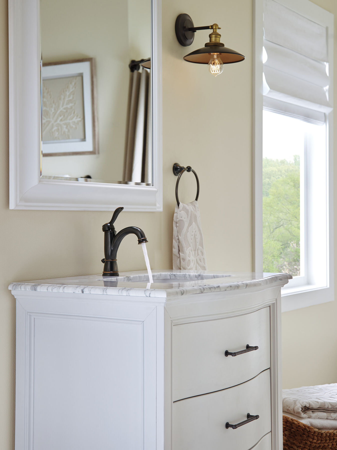 Single Handle Bathroom Faucet