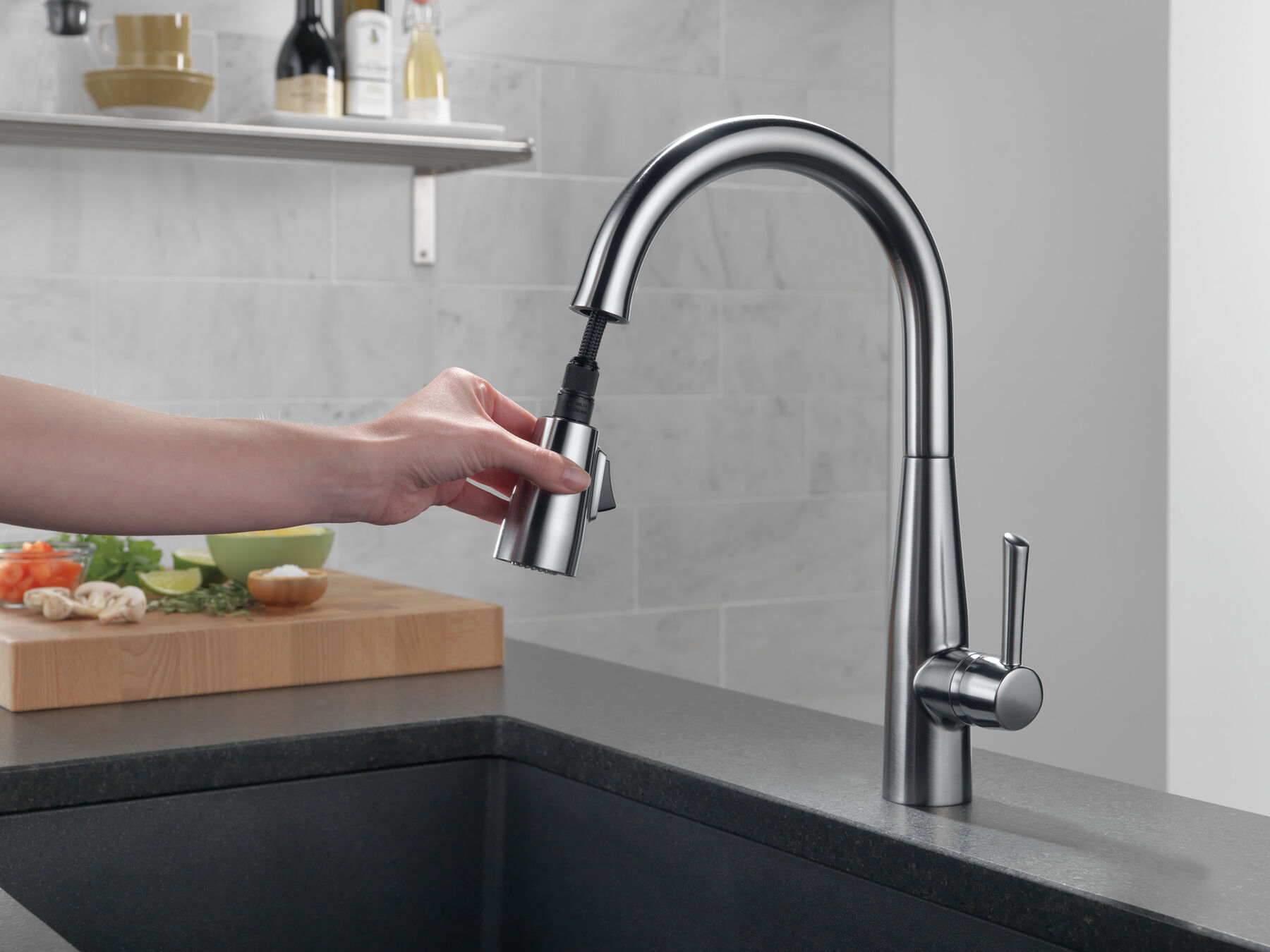 Single Handle Pull-Down Kitchen Faucet