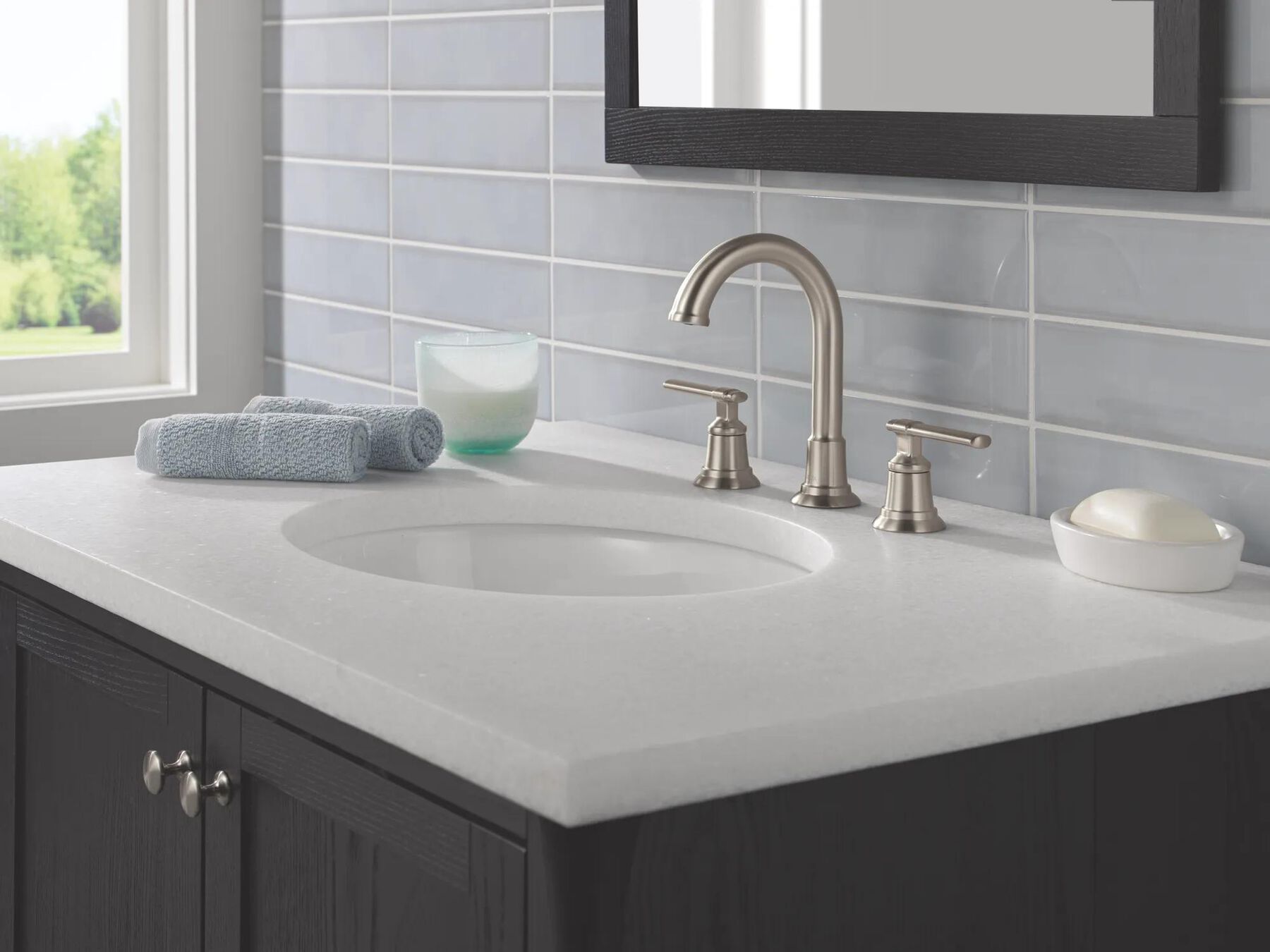 Two Handle Widespread Bathroom Faucet