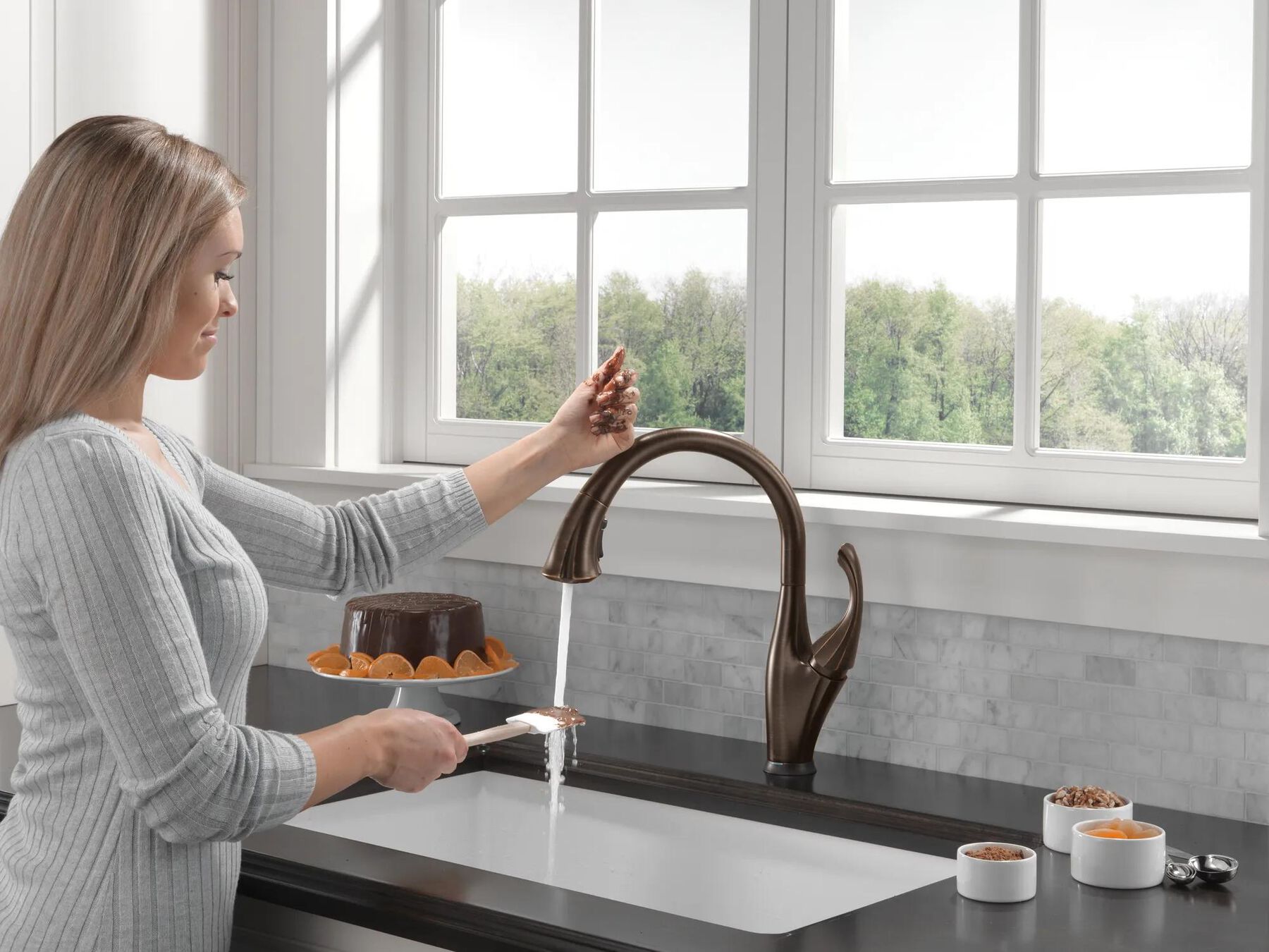 Single Handle Pull-Down Kitchen Faucet with Touch<sub>2</sub>O&reg; and ShieldSpray&reg; Technologies