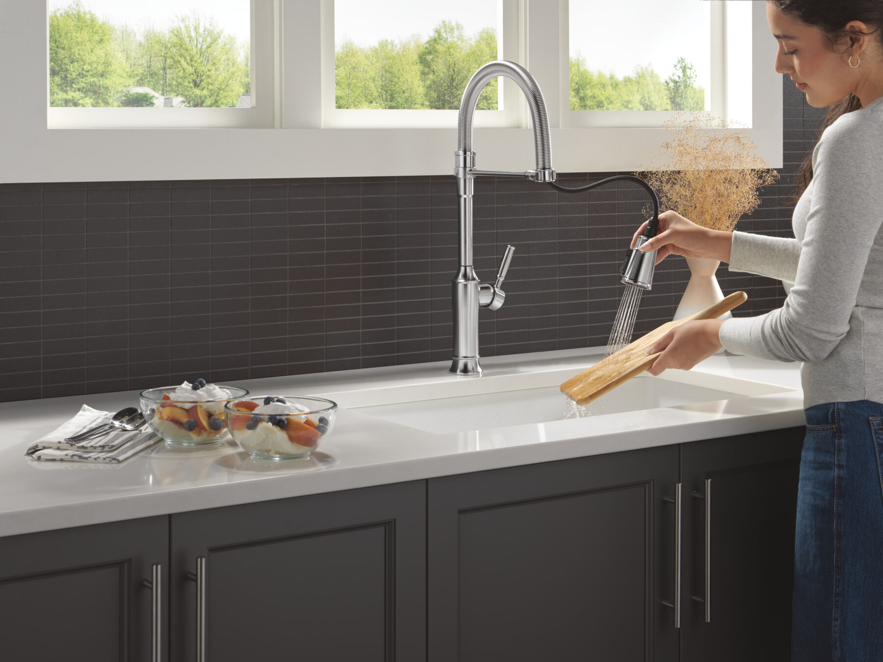 Single-Handle Pull-Down Spring Kitchen Faucet
