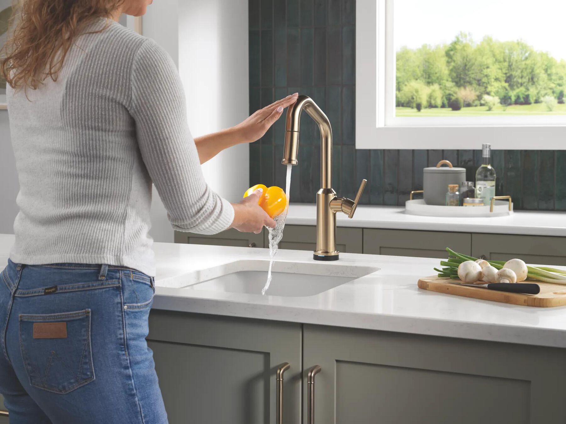 Touch2O&reg; Bar / Prep Faucet with Touchless Technology