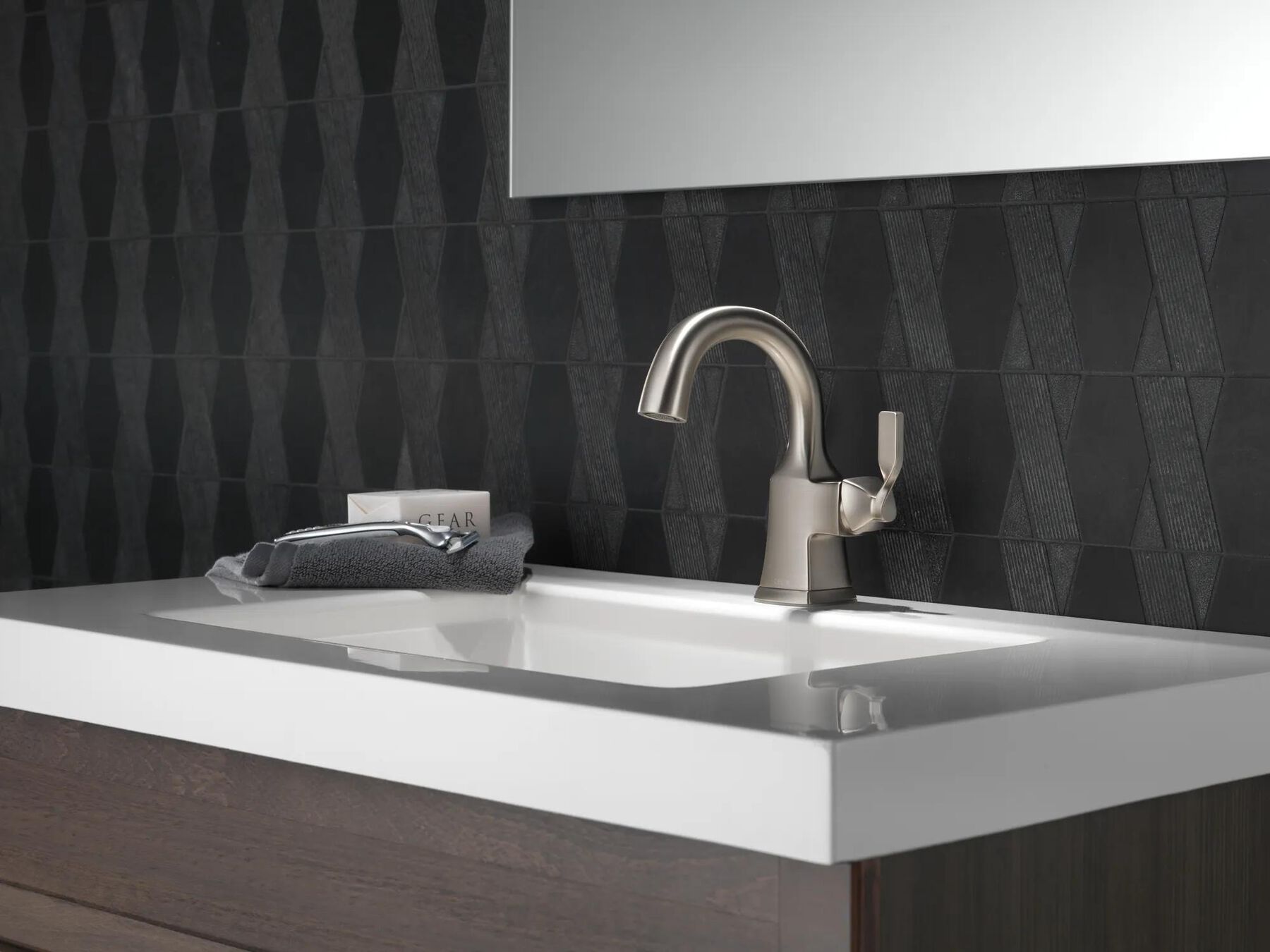 Single Handle Bathroom Faucet