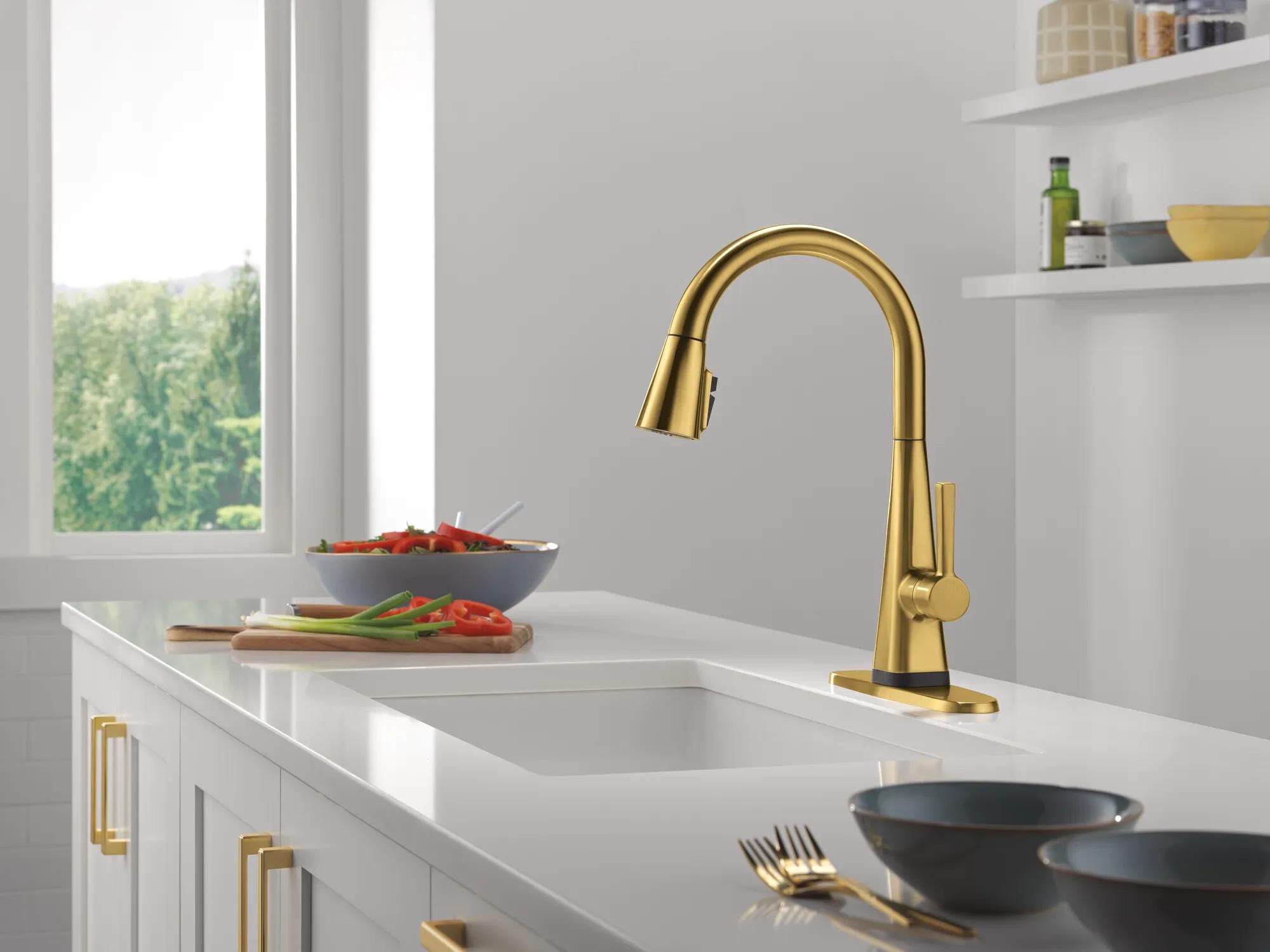 新品　INSTATBEAUTY ナノウォーターガン ゴールド Gramercy 17 in. H Smart Pull-Down Touchless Faucet – VIGO