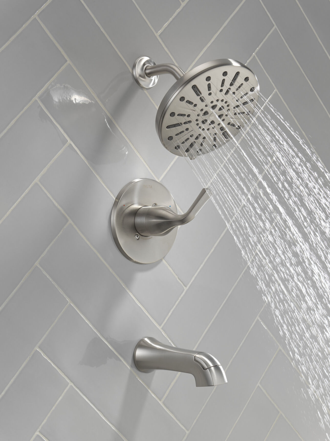 Monitor&reg; 14 Series Tub and Shower