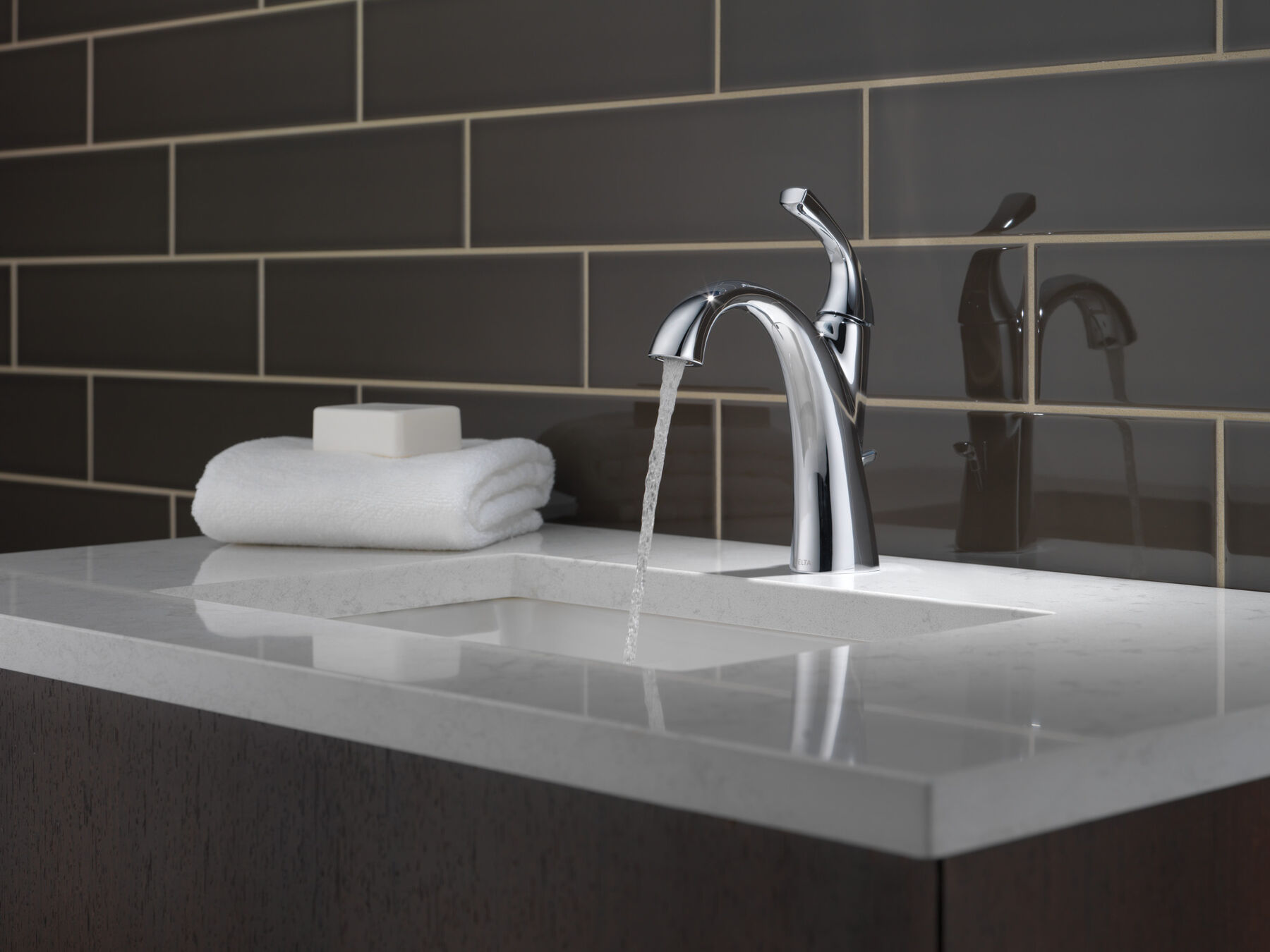 Centerset Bathroom Faucet (Recertified)