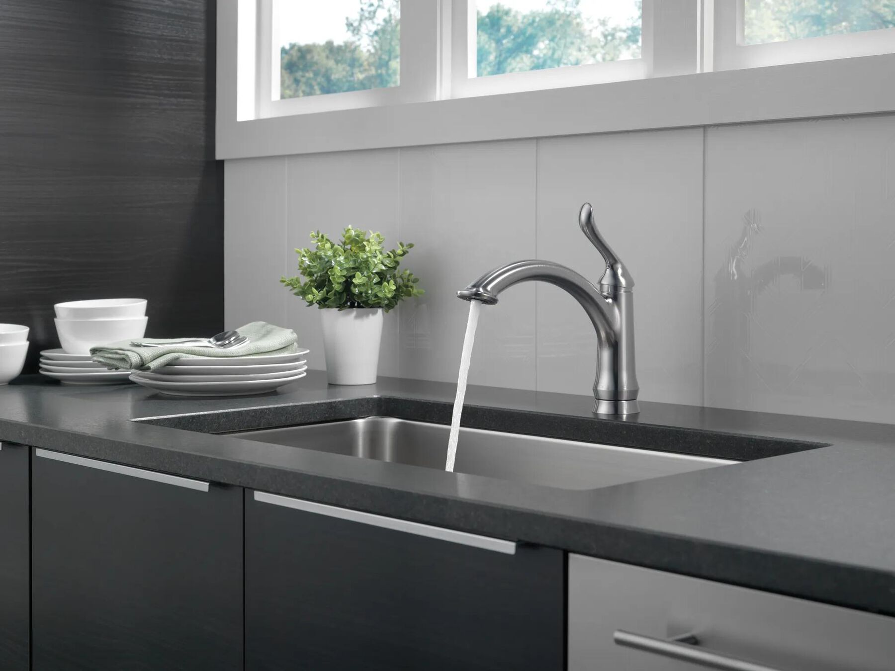 Single Handle Kitchen Faucet