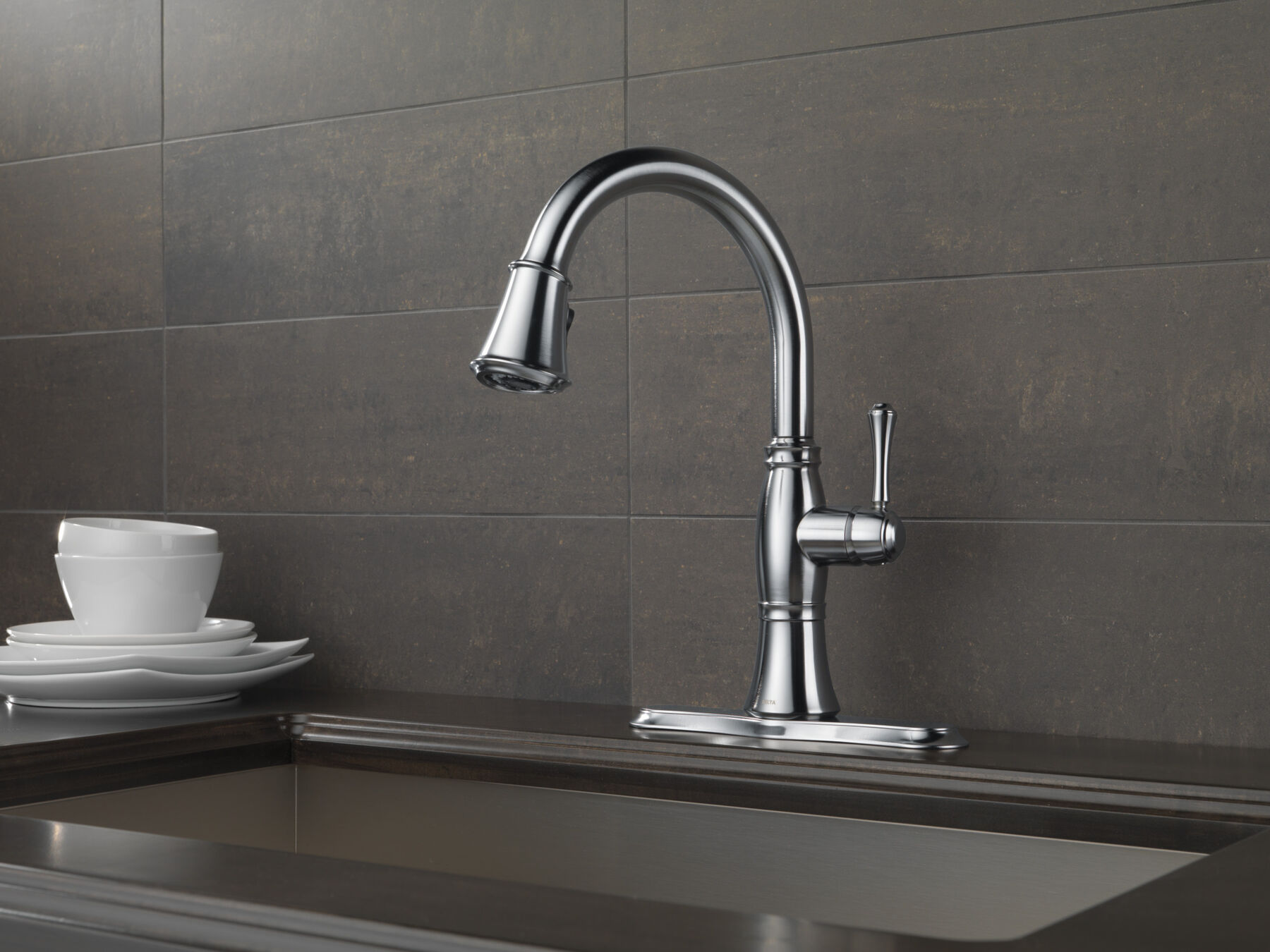Single Handle Pull-Down Kitchen Faucet