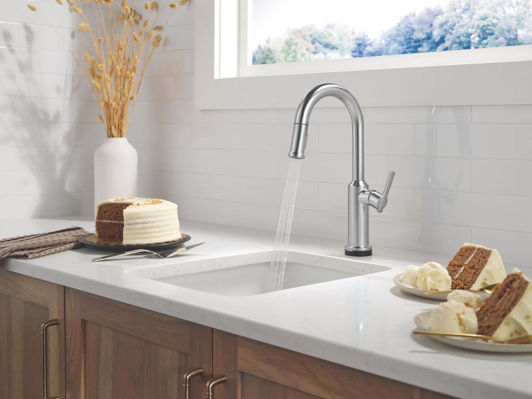 Touch2O&reg; Bar / Prep Faucet with Touchless Technology