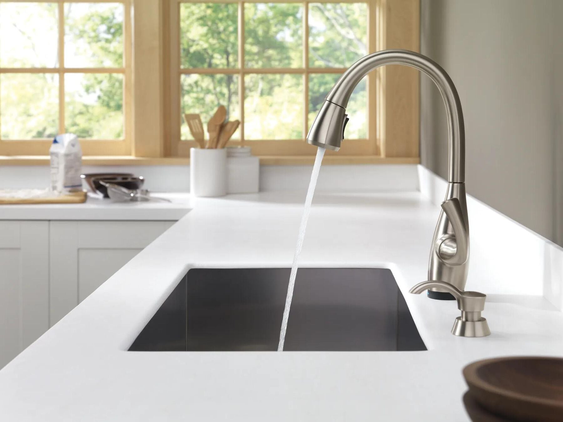 Single Handle Pull-Down Kitchen Faucet with Touch2O&reg; Technology and Soap Dispenser