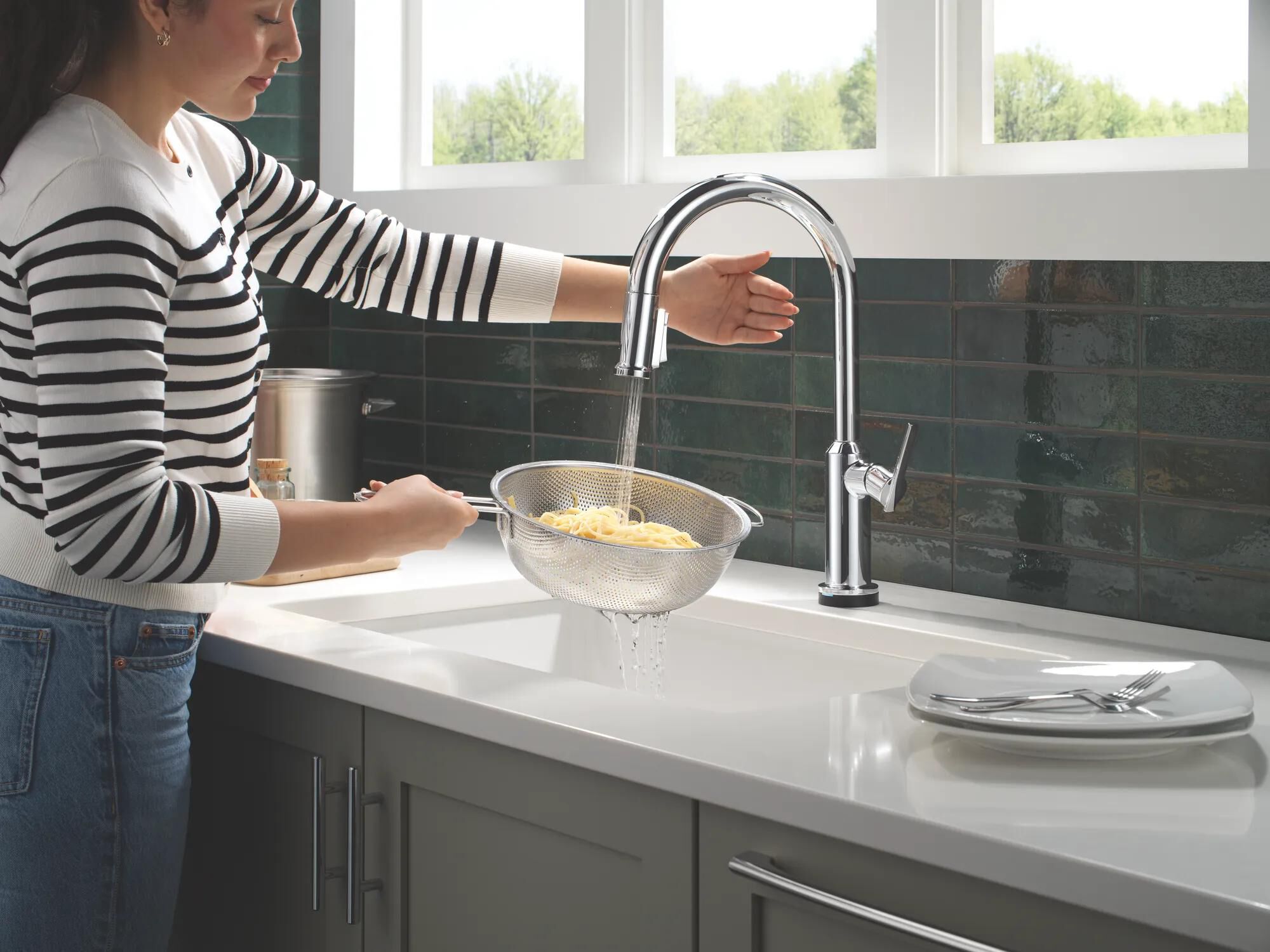 Touch2O® Technology Kitchen Faucet with Touchless Technology in