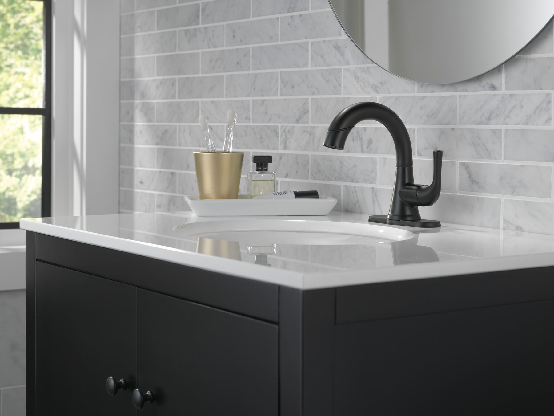 Single Handle Pull-Down Bathroom Faucet