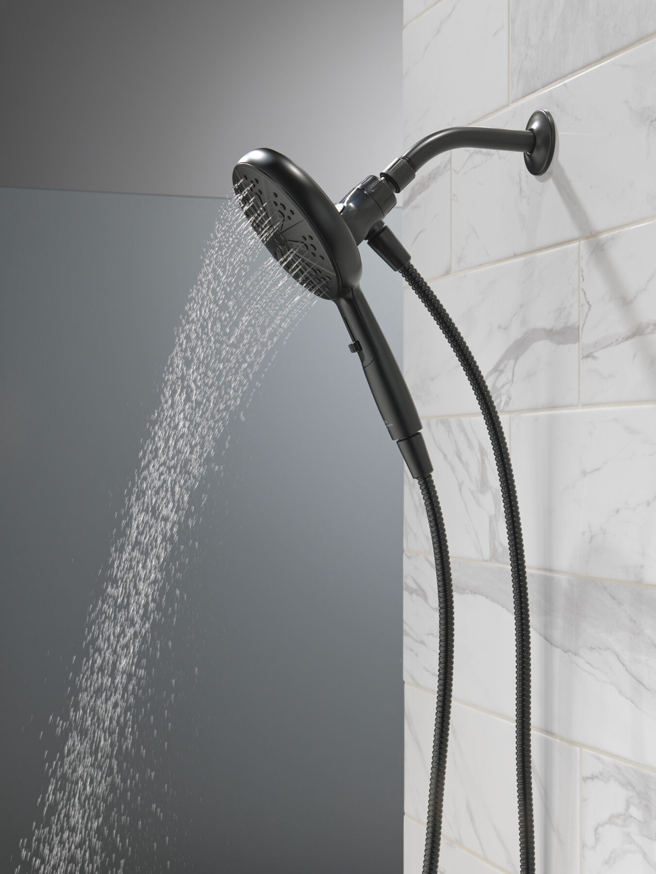 Monitor&reg; 14 Series Tub and Shower with SureDock&reg; Hand Shower
