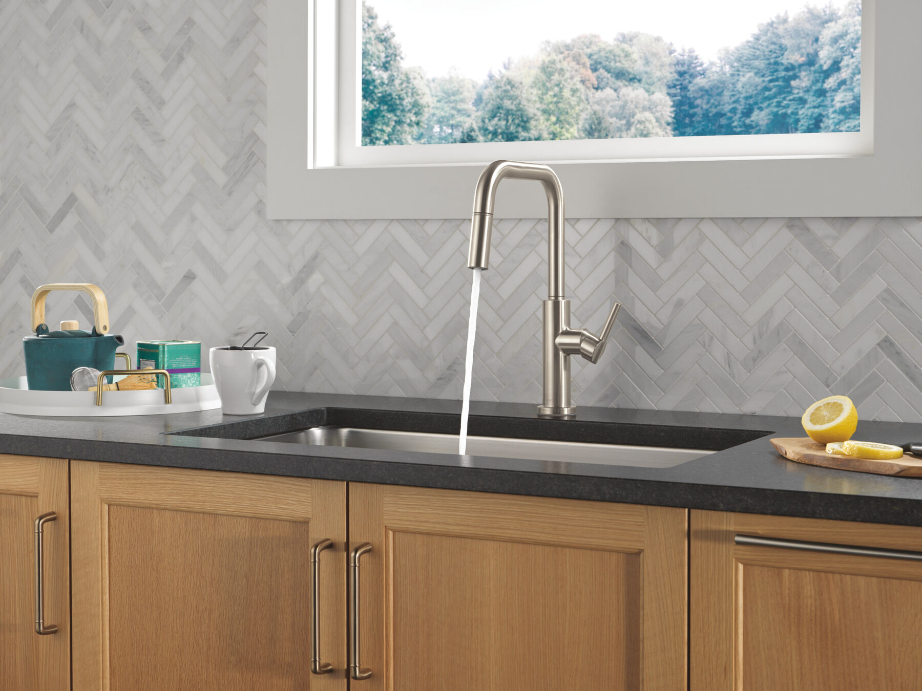 Single Handle Pull-Down Kitchen Faucet