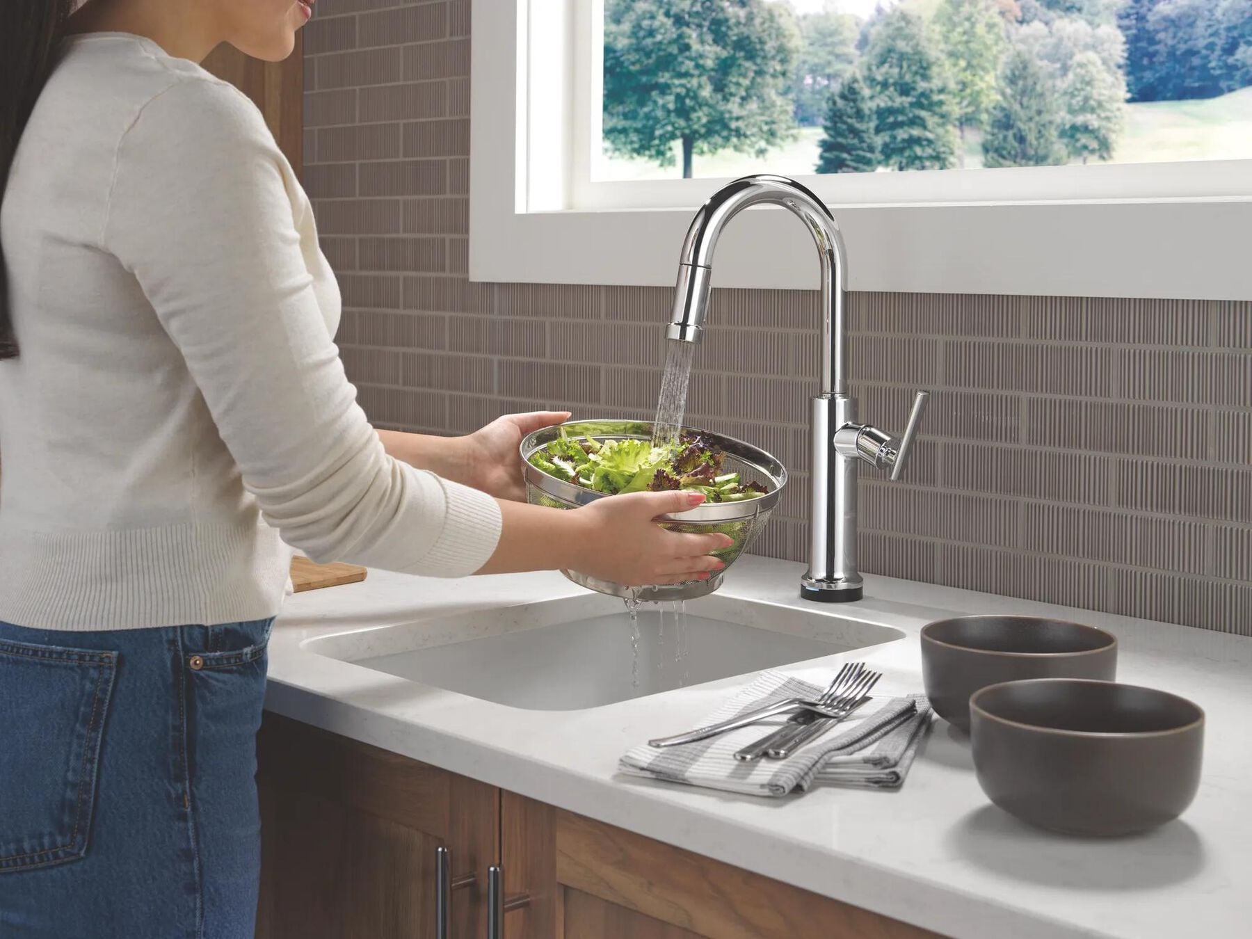 Touch2O&reg; Technology Bar / Prep Faucet with Touchless Technology