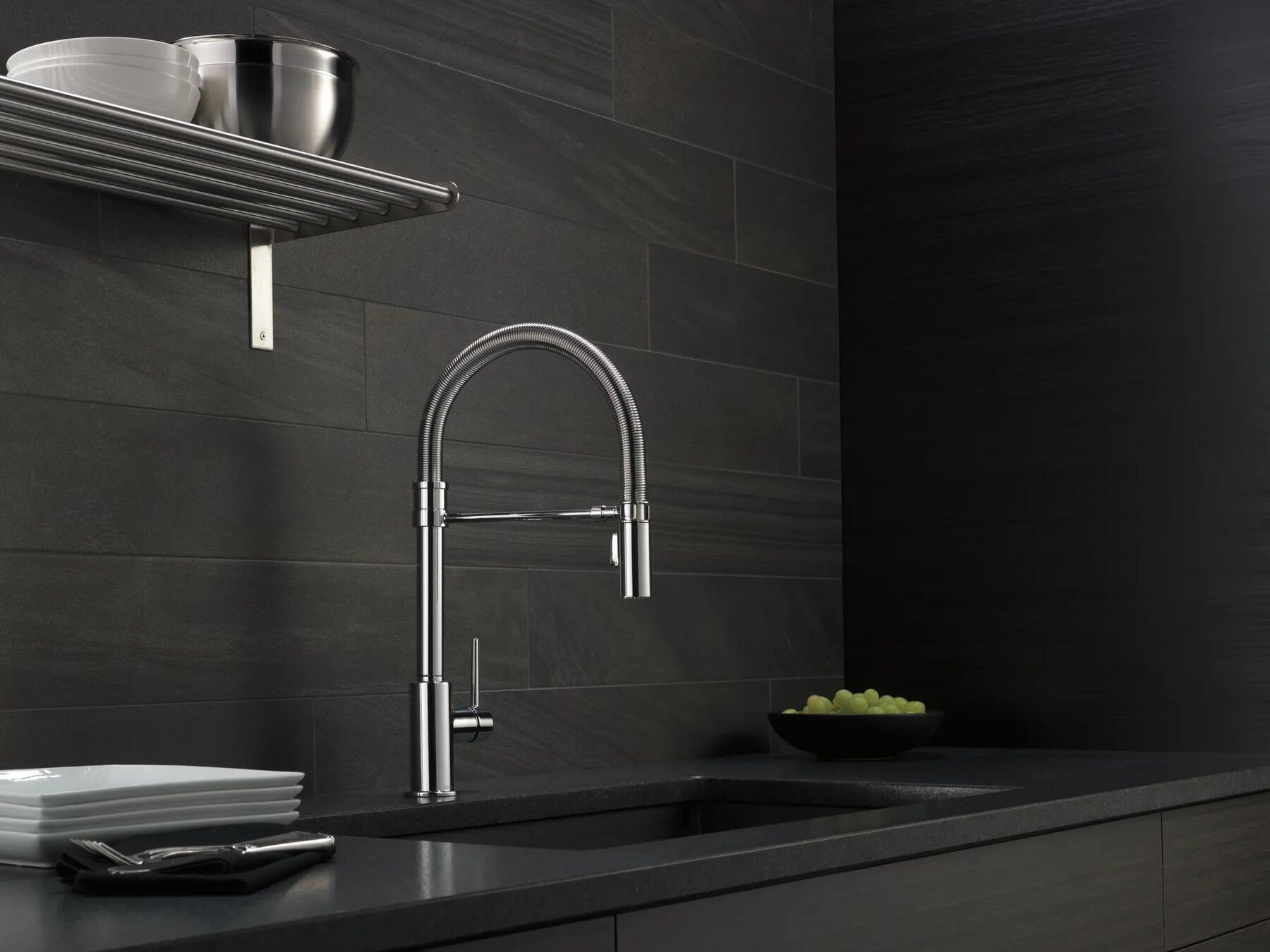 Single-Handle Pull-Down Spring Kitchen Faucet