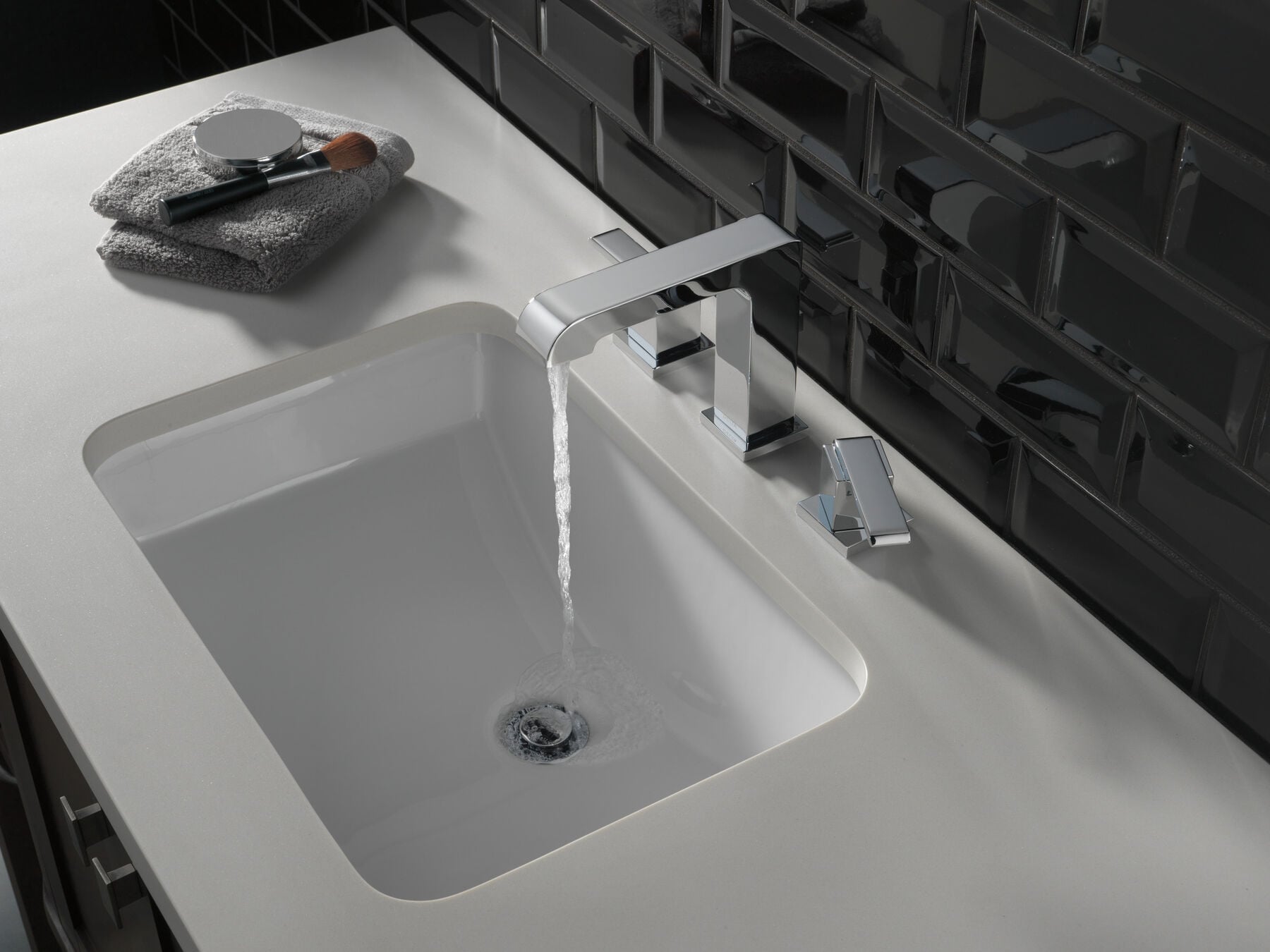 Two Handle Widespread Bathroom Faucet