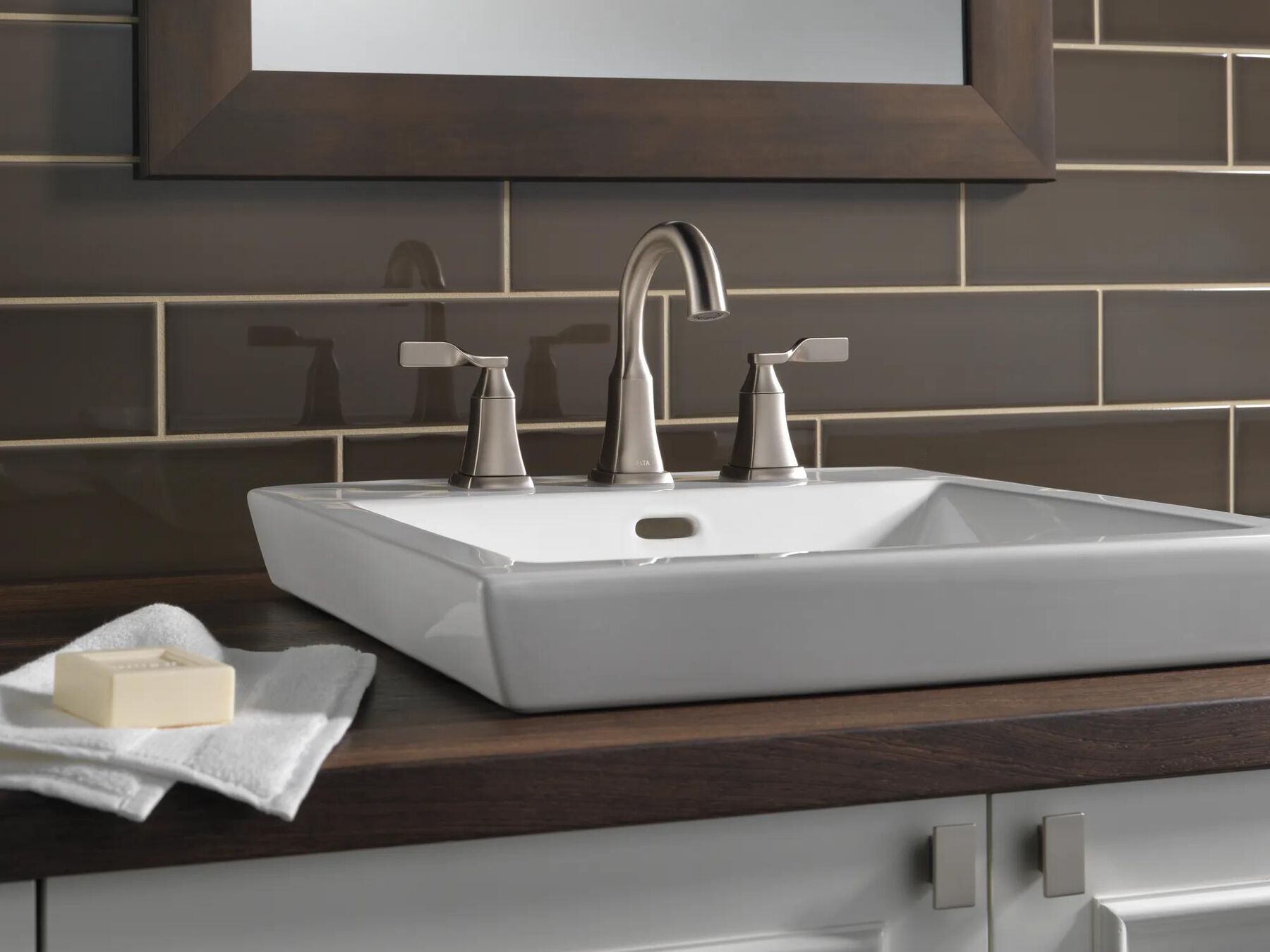 Two Handle Widespread Bathroom Faucet