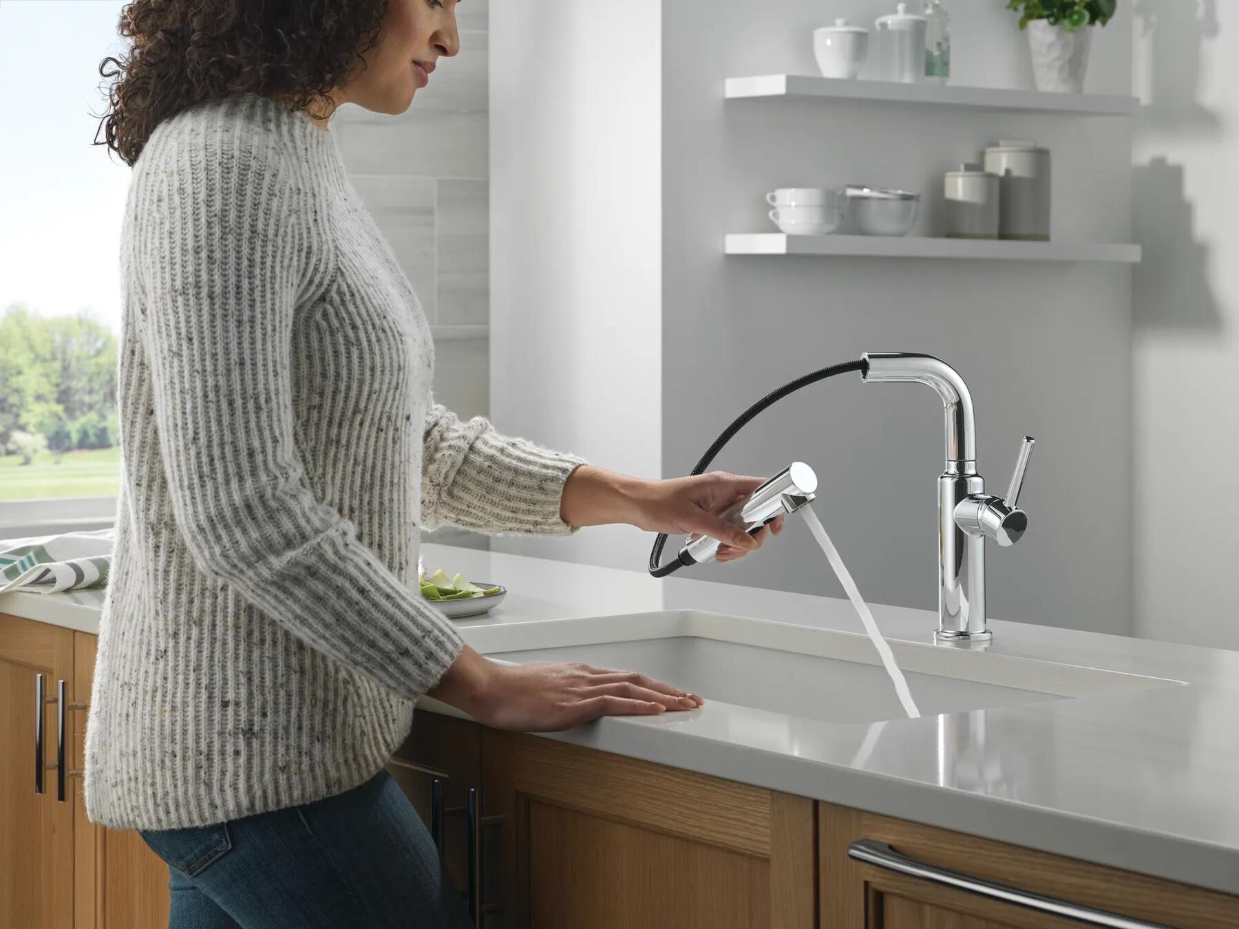 Single Handle Pull-Out Kitchen Faucet (Recertified)