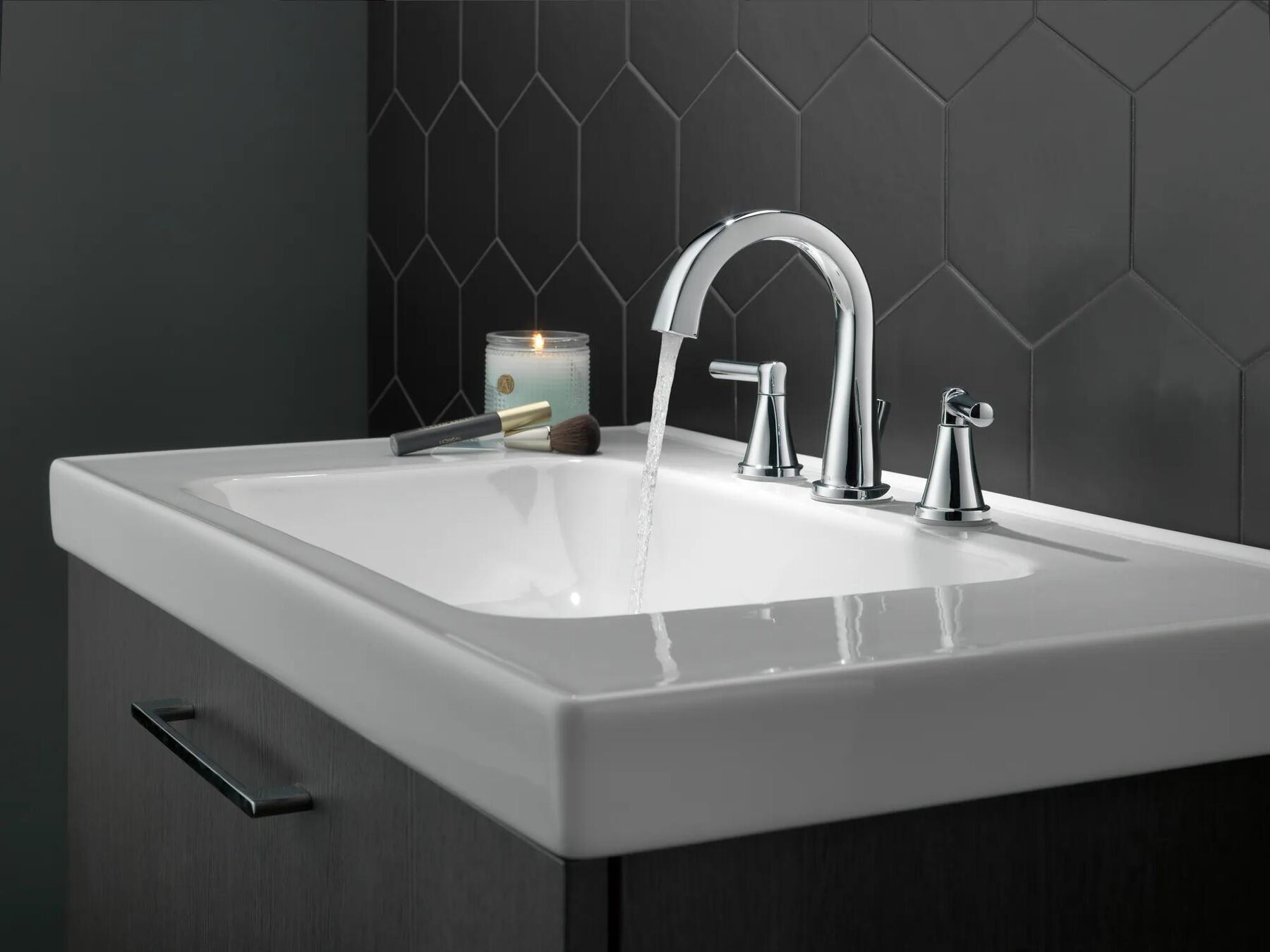 Two Handle Widespread Bathroom Faucet