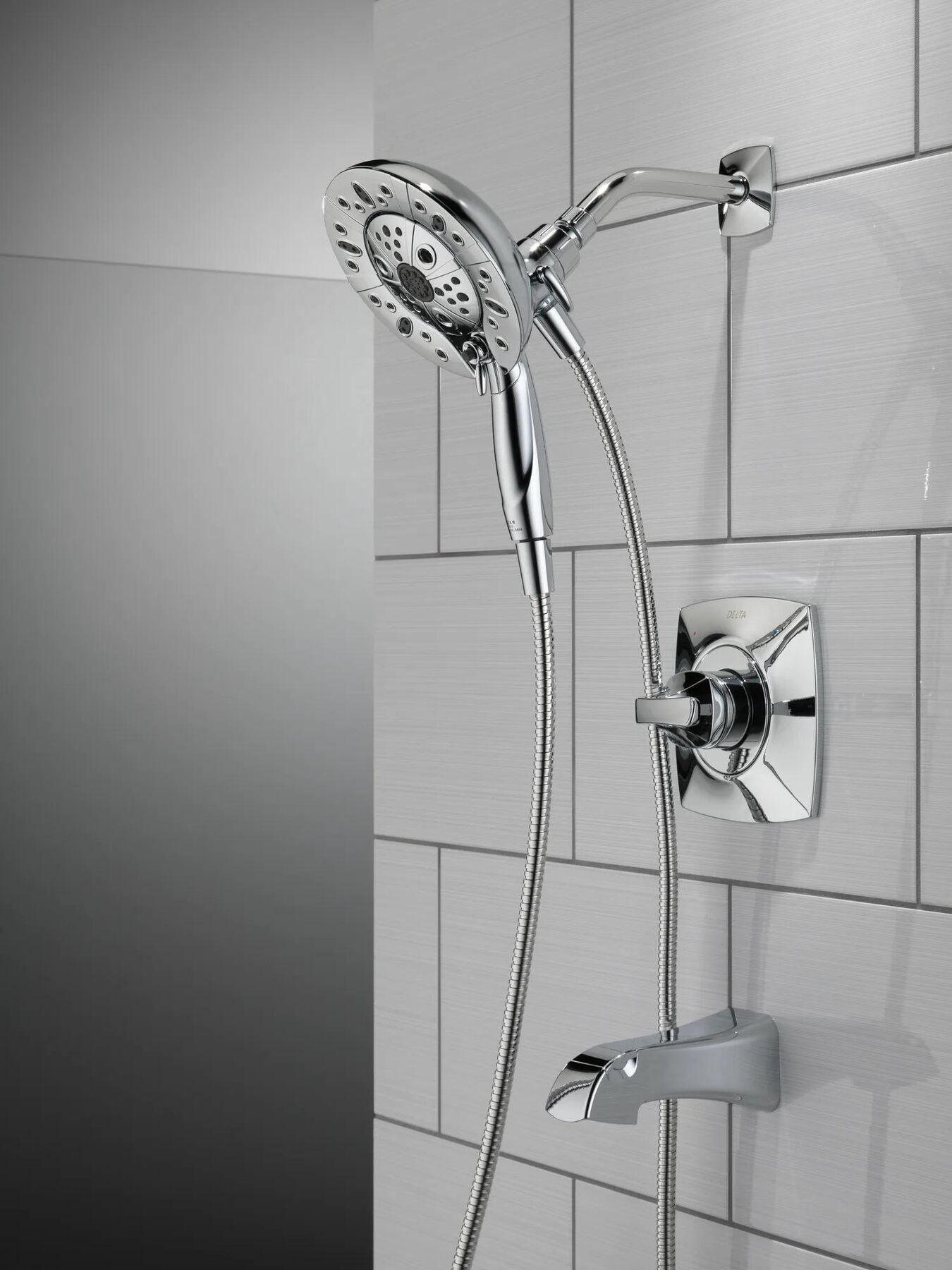 Monitor&reg; 14 Series Tub and Shower with In2ition&reg; Two-in-One Shower