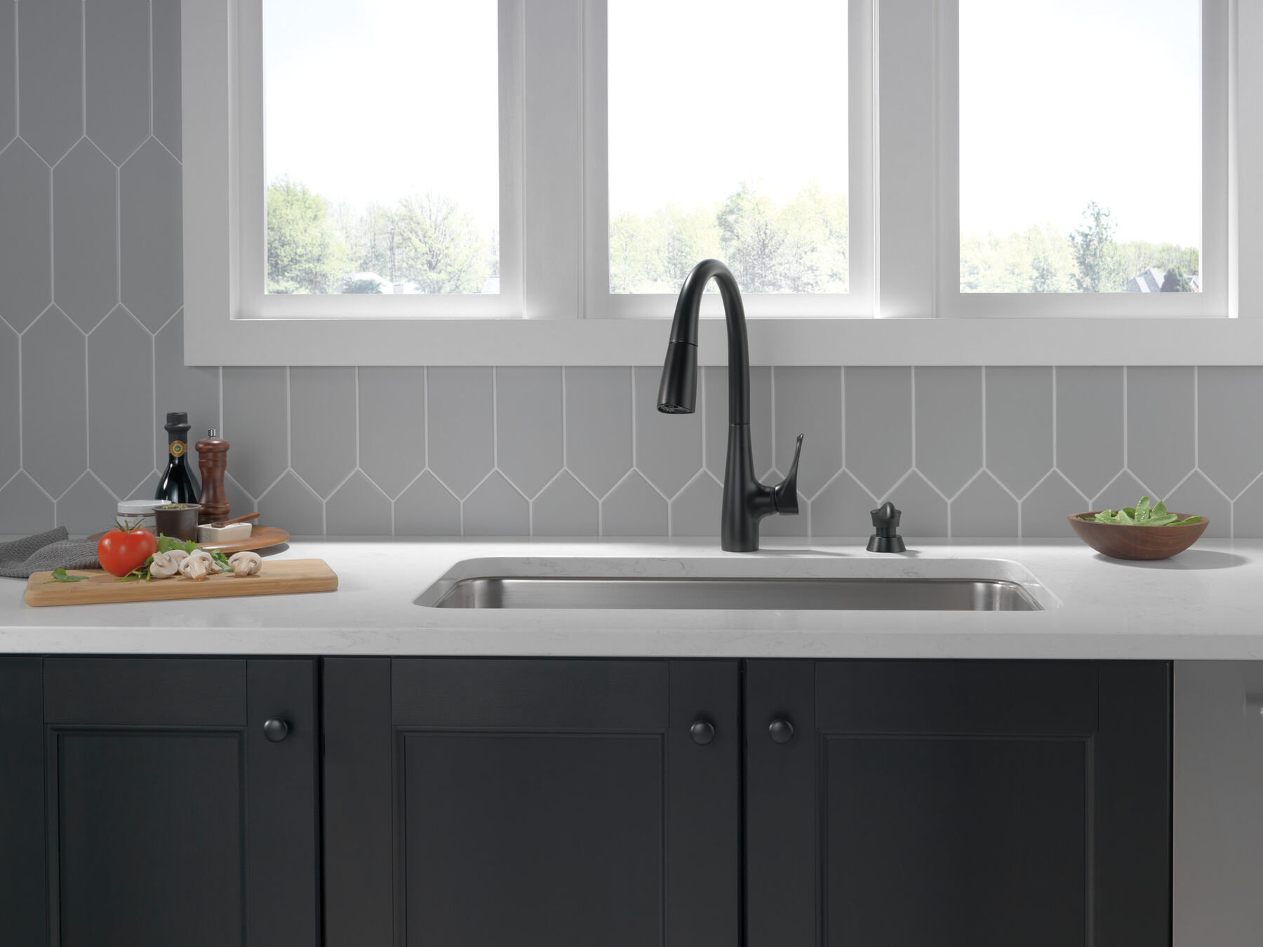 Single Handle Pull-Down Kitchen Faucet with ShieldSpray&reg; Technology
