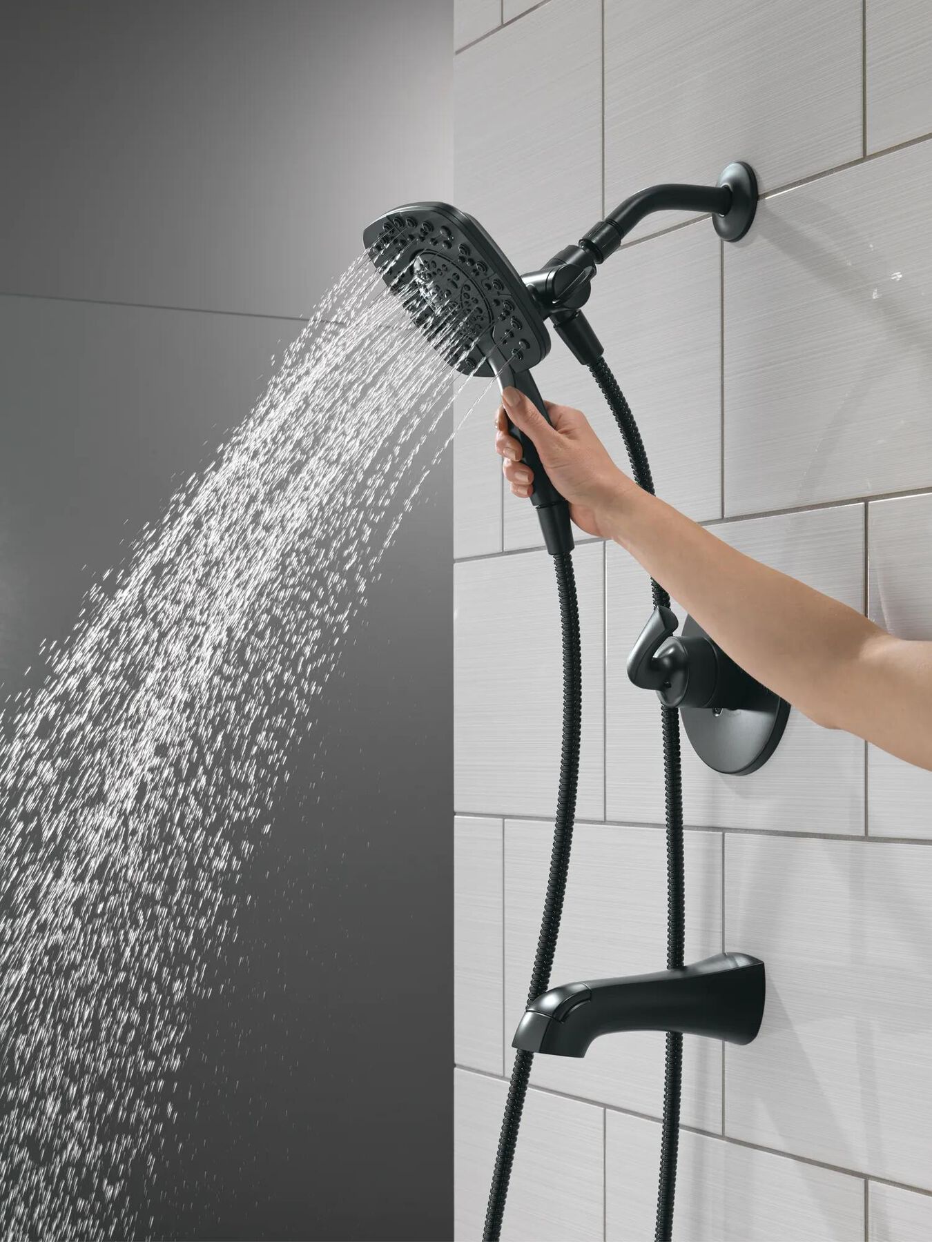 Monitor&reg; 14 Series Tub and Shower (Recertified)