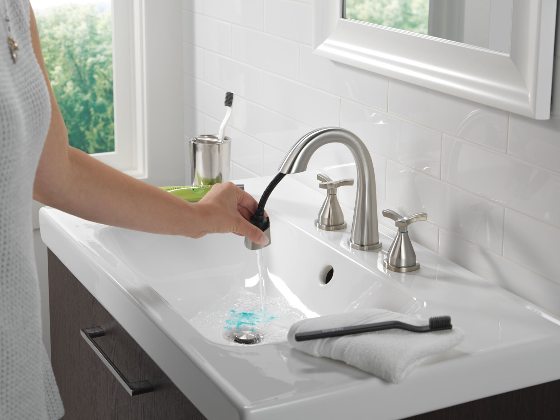 Two Handle Widespread Pull Down Bathroom Faucet