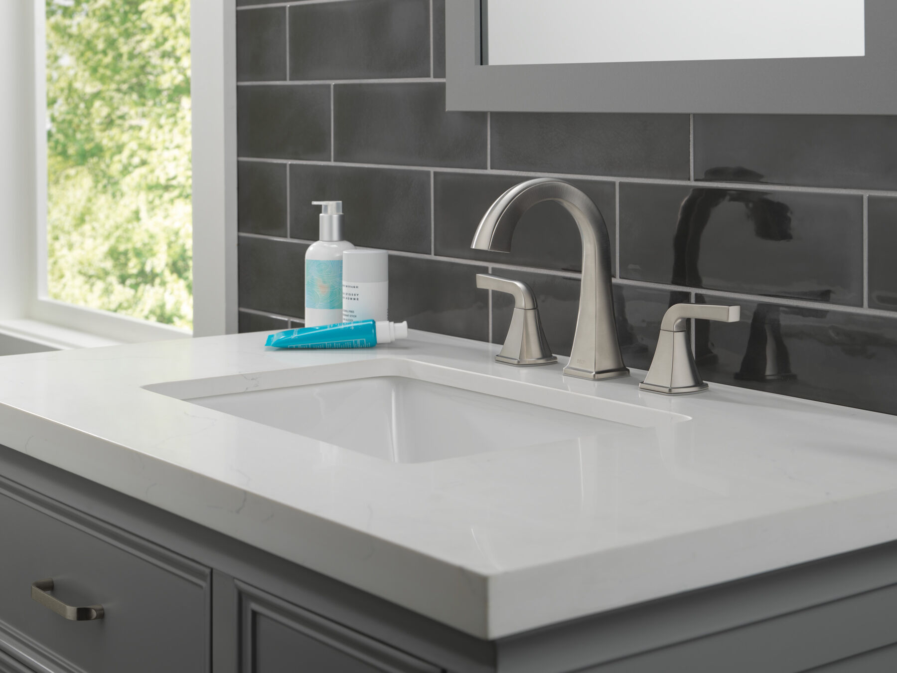 Two Handle Widespread Bathroom Faucet