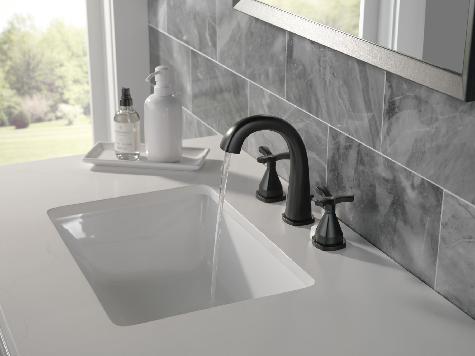 Two Handle Widespread Bathroom Faucet (Recertified)
