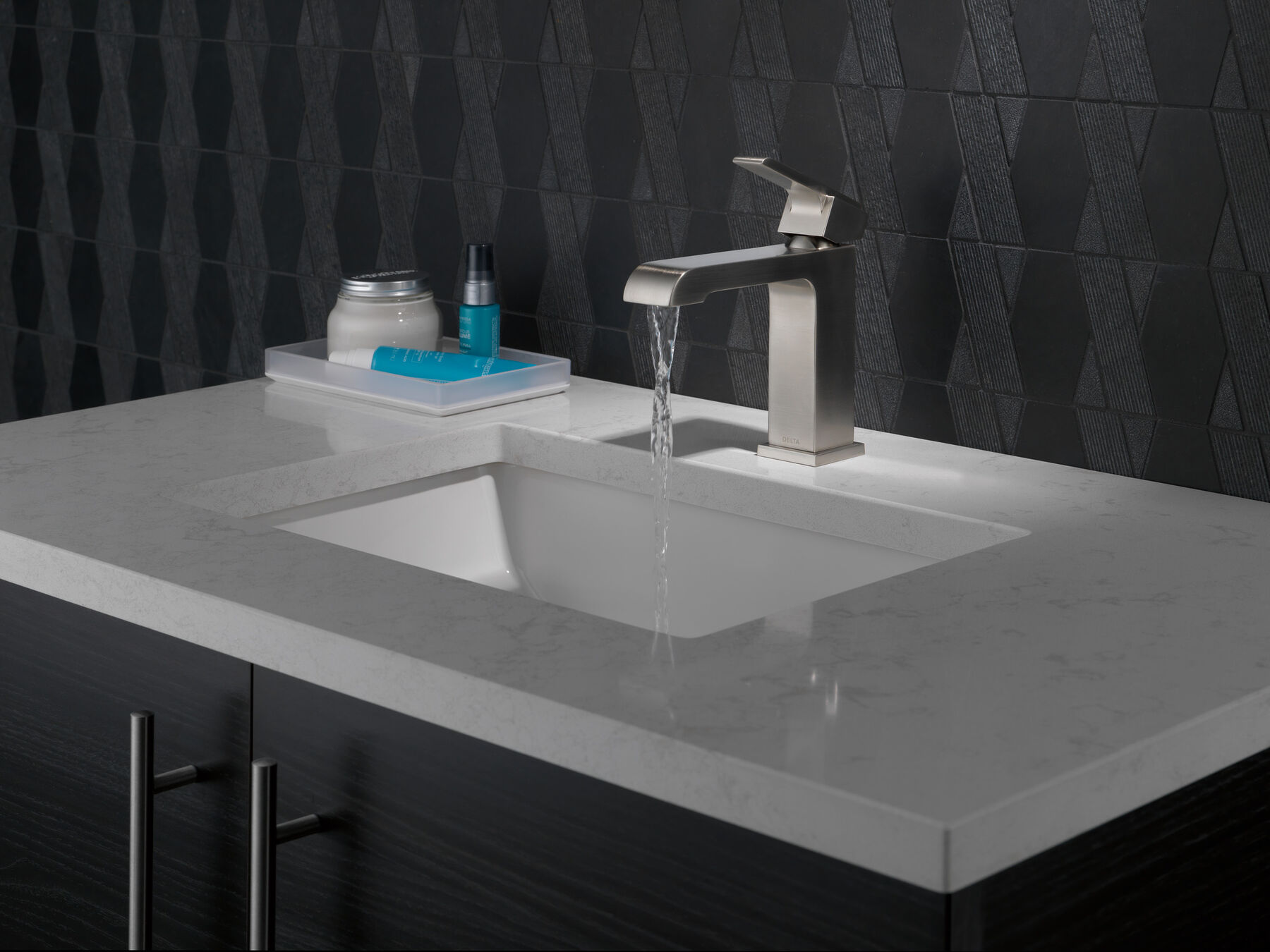Single Handle Bathroom Faucet