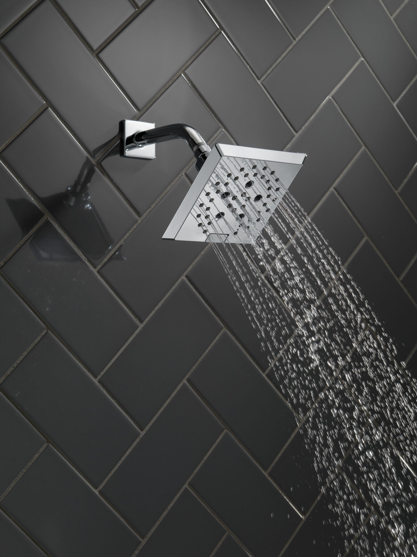 H<sub>2</sub>Okinetic&reg; 5-Setting Angular Modern Raincan Shower Head (Recertified)