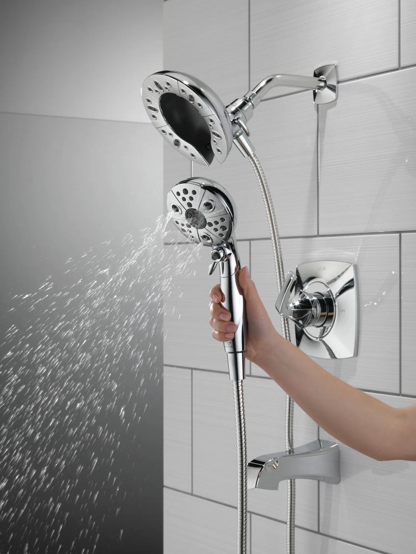 Monitor&reg; 14 Series Tub and Shower with In2ition&reg; Two-in-One Shower