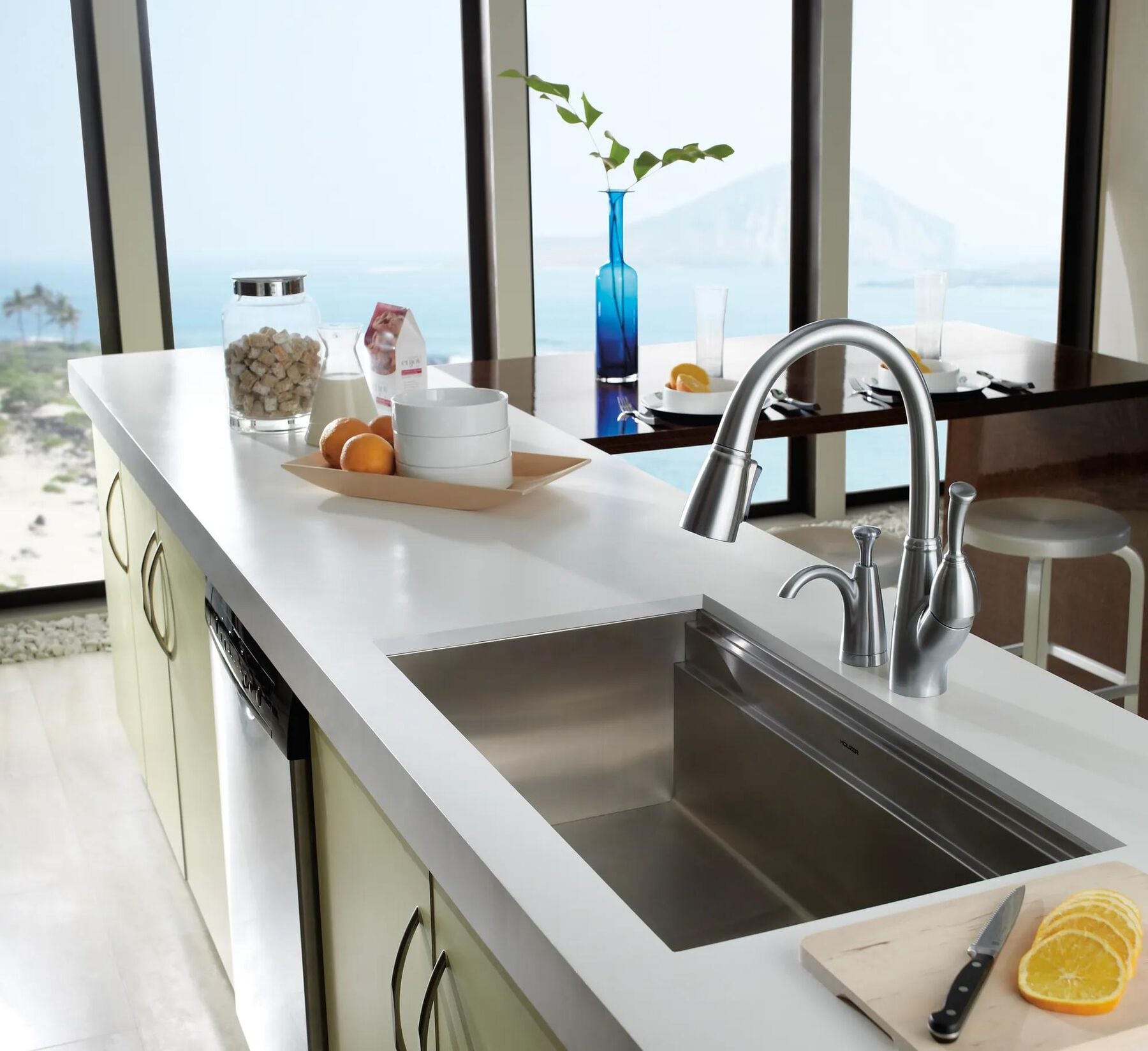 Single Handle Pull-Down Kitchen Faucet
