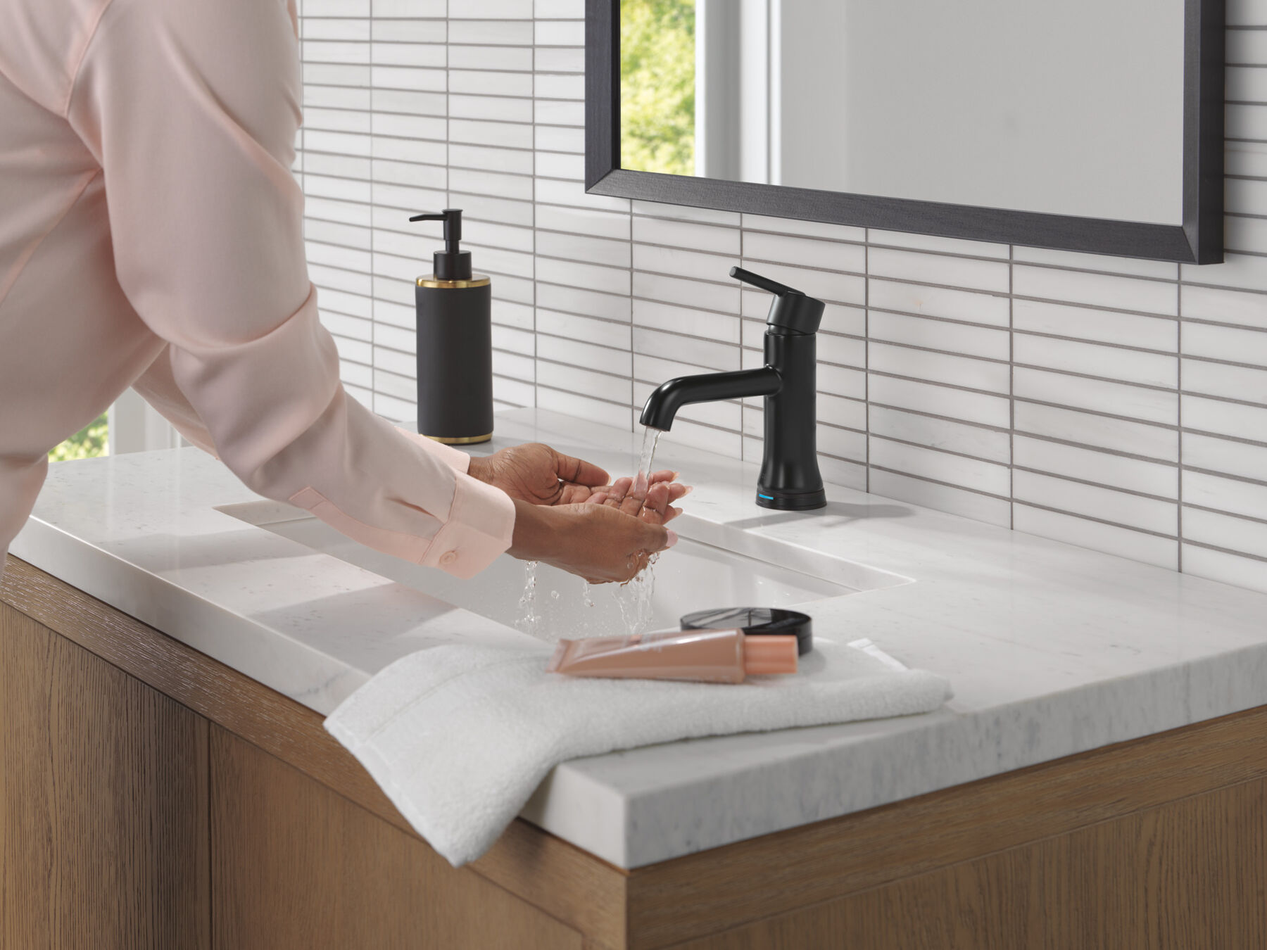 Touch2O Bathroom Faucet with Touchless Technology