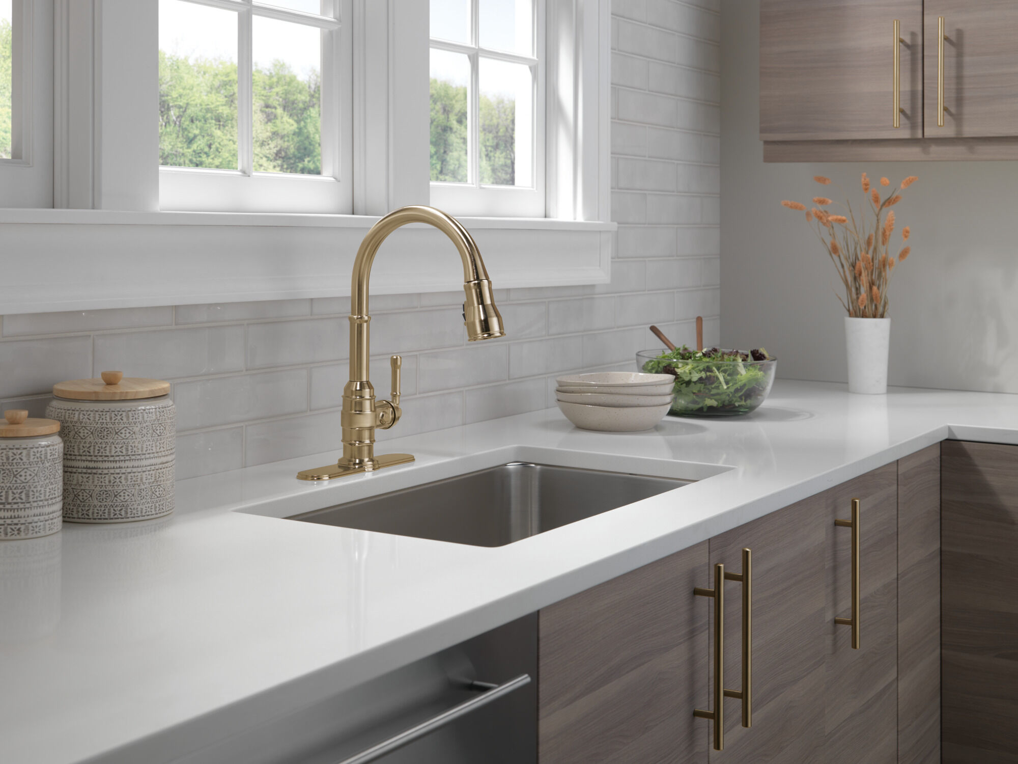 Single Handle Pull-Down Kitchen Faucet in Champagne Bronze 9190-CZ