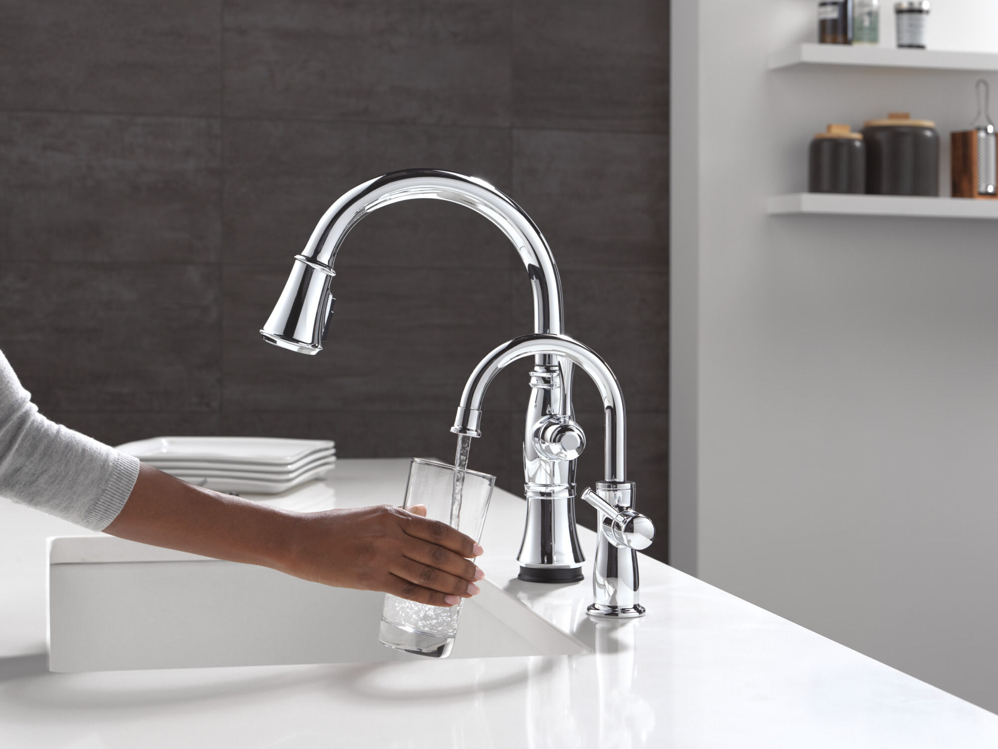 Traditional Beverage Faucet in Chrome 1960-DST | Delta Faucet