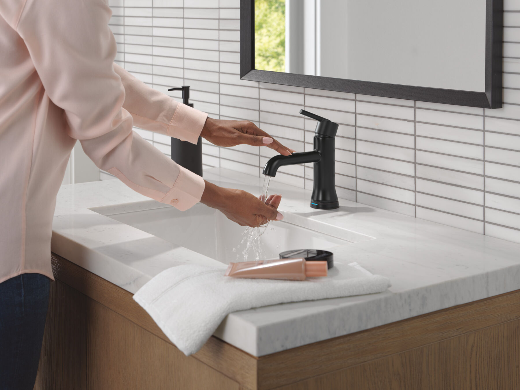 Touch2O Bathroom Faucet with Touchless Technology