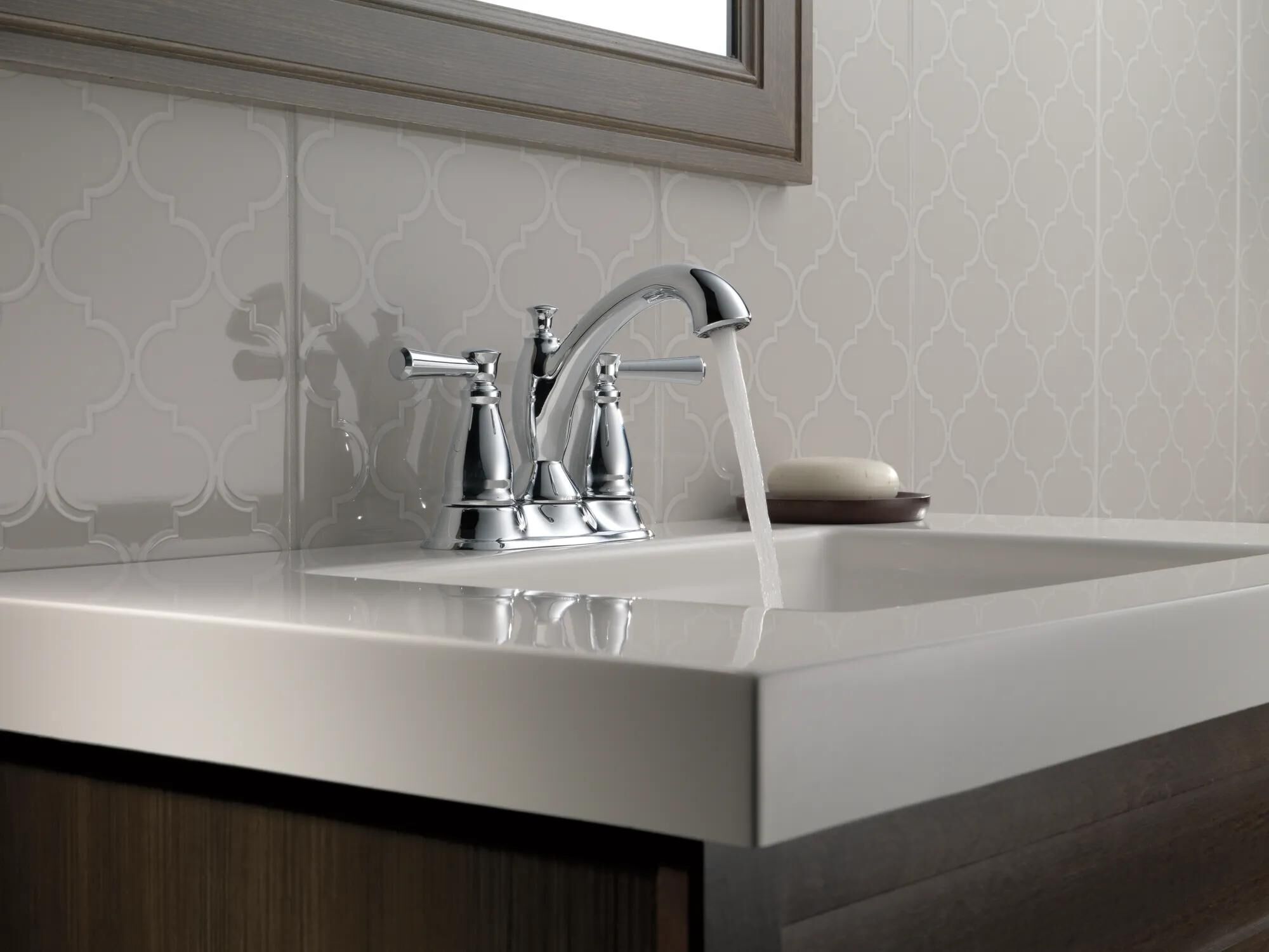 Traditional Two Handle Centerset Bathroom Faucet in Chrome 2593